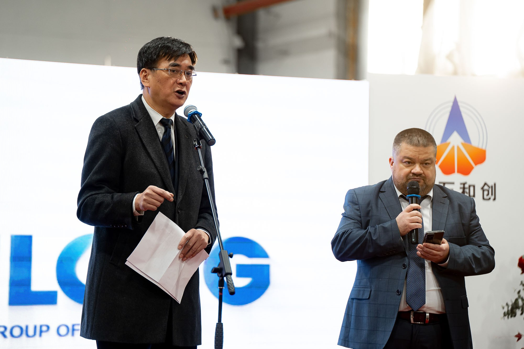 Открытие сервисного центра HILONG. Сергей Кошкин. Репортажная и ивент-фотография в Сургуте