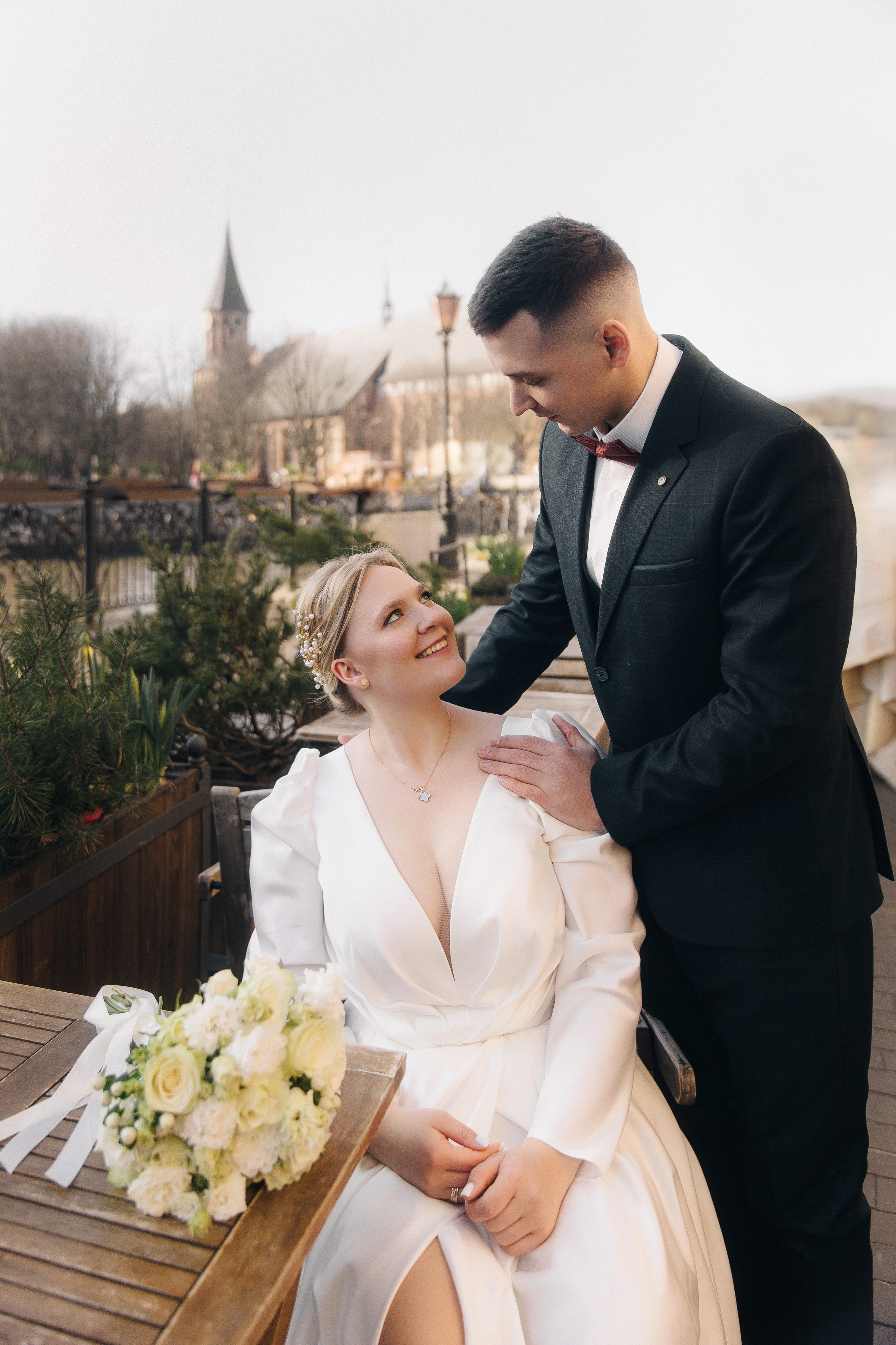 Свадебная фотосессия на закате на море. Свадебный фотограф в Калининграде Мария Ямышева