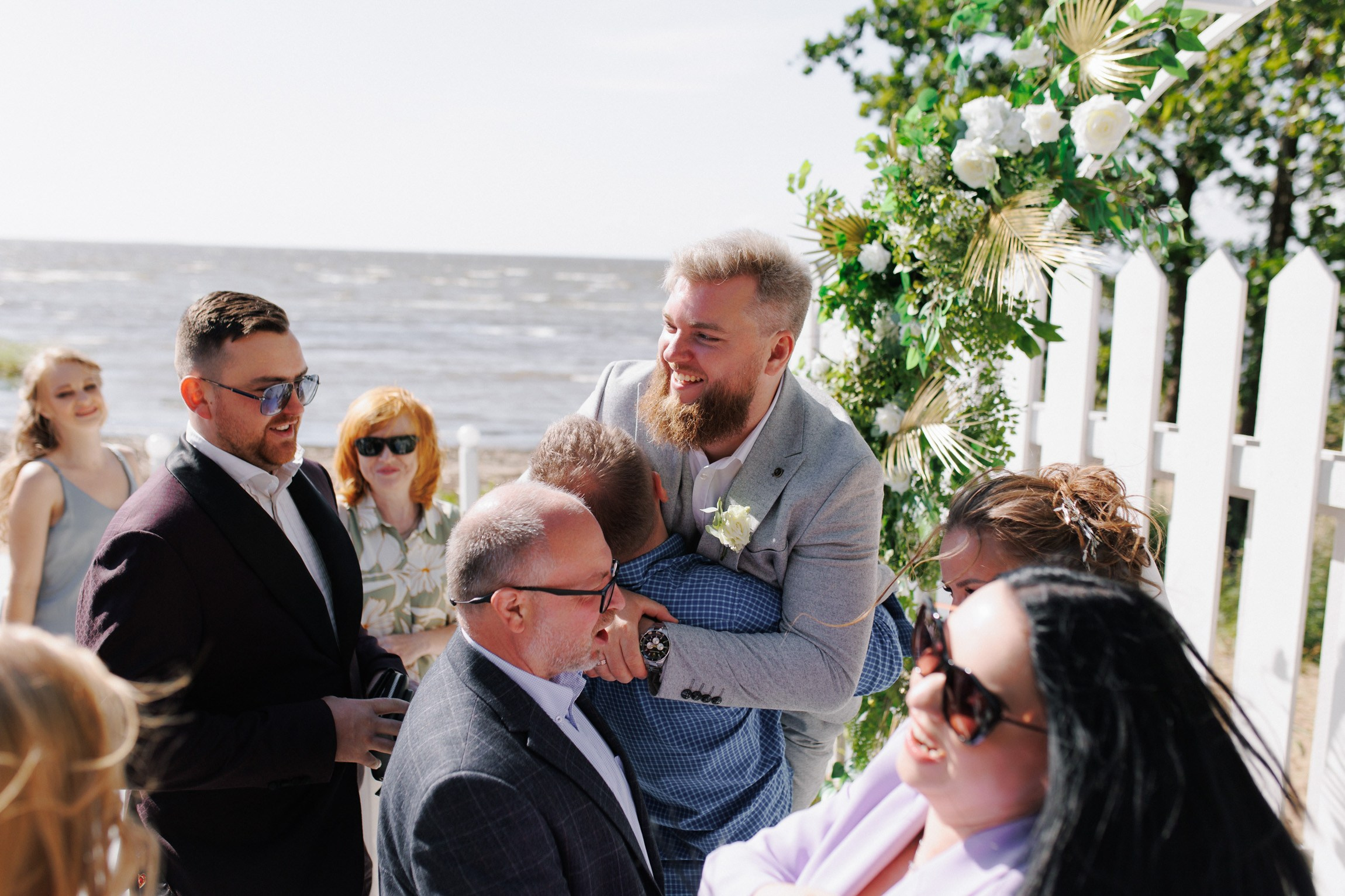 Свадебная фотосессия на финском заливе. Свадебный фотограф СПБ