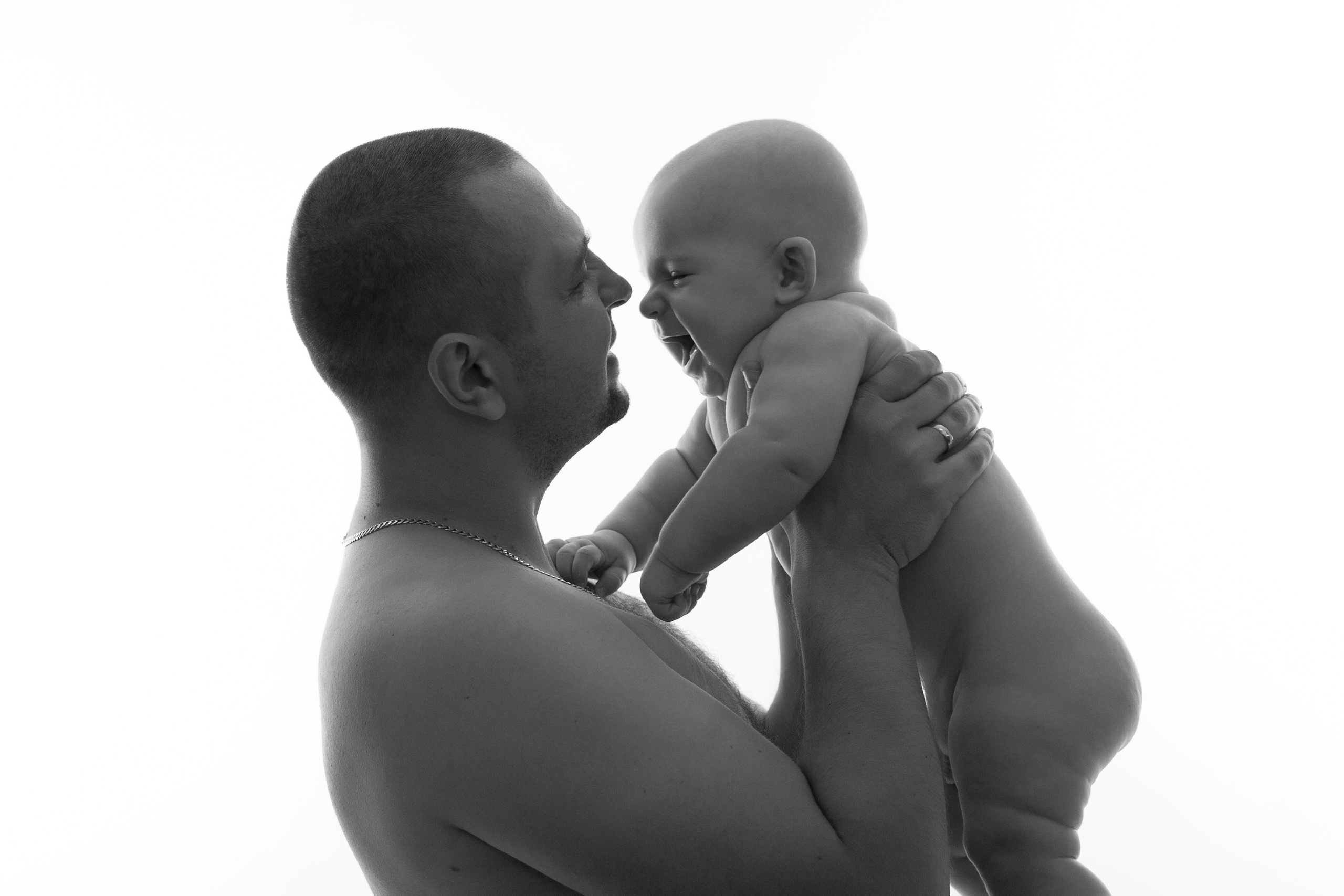 Семья Валерии - муж и двое детей. Мама с сыновьями. Фотостудия Алматы. Семейная и детская фотостудия Family studio.Фотограф Алматы