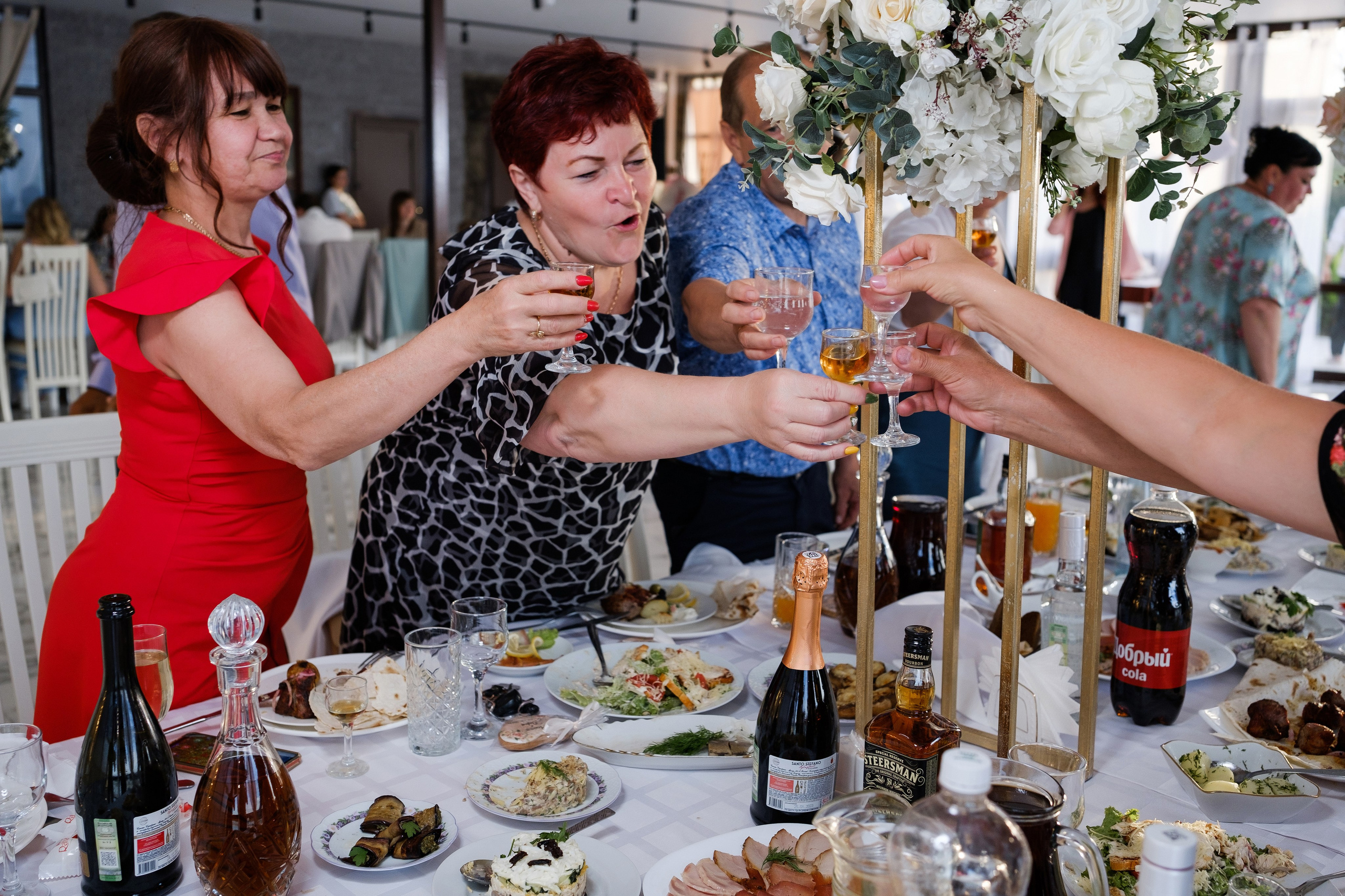 Максим и Дарья. Свадебный фотограф | репортаж | праздники | крещение