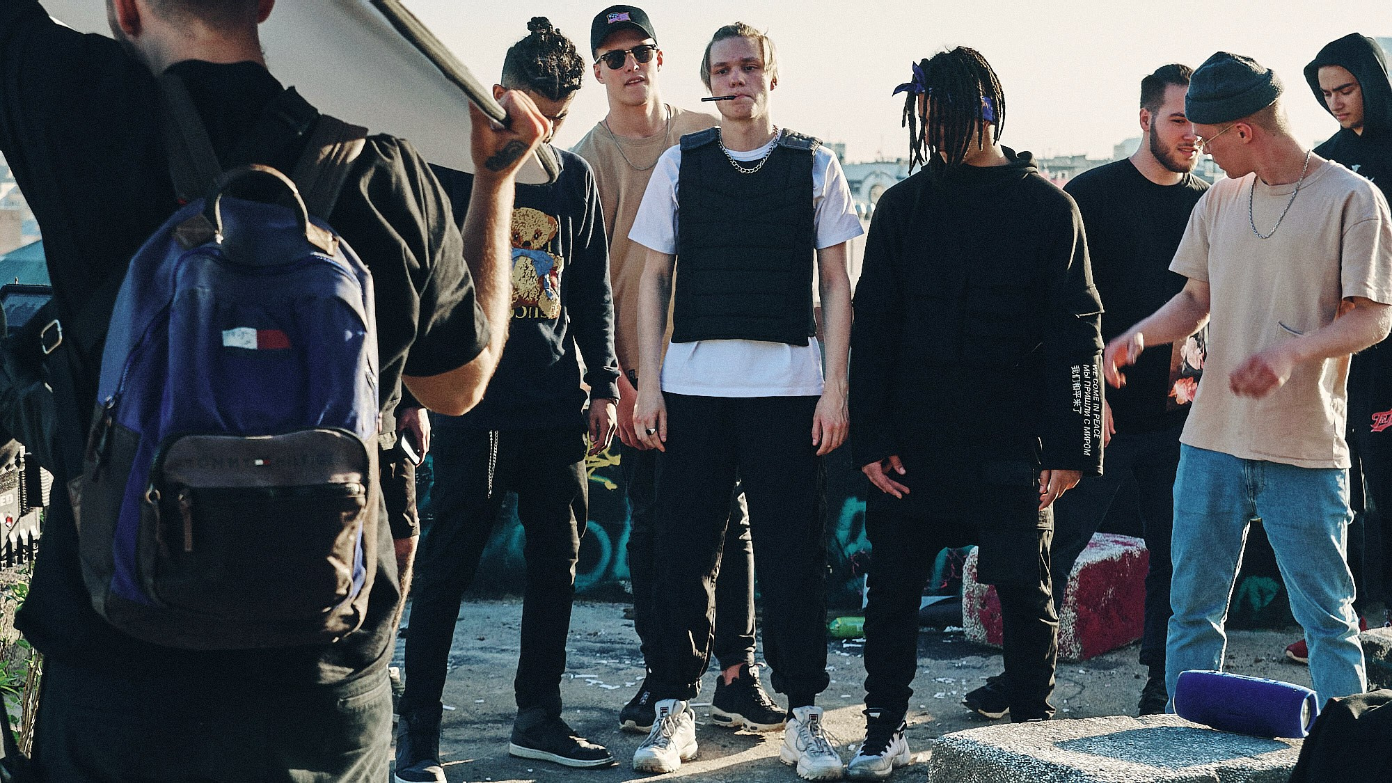 Бэкстейдж клипа — репортажная съёмка закулисья съёмочного дня. Репортажный фотограф в Москве — Дмитрий Тарасов | Съёмка мероприятий, концертов, корпоративов