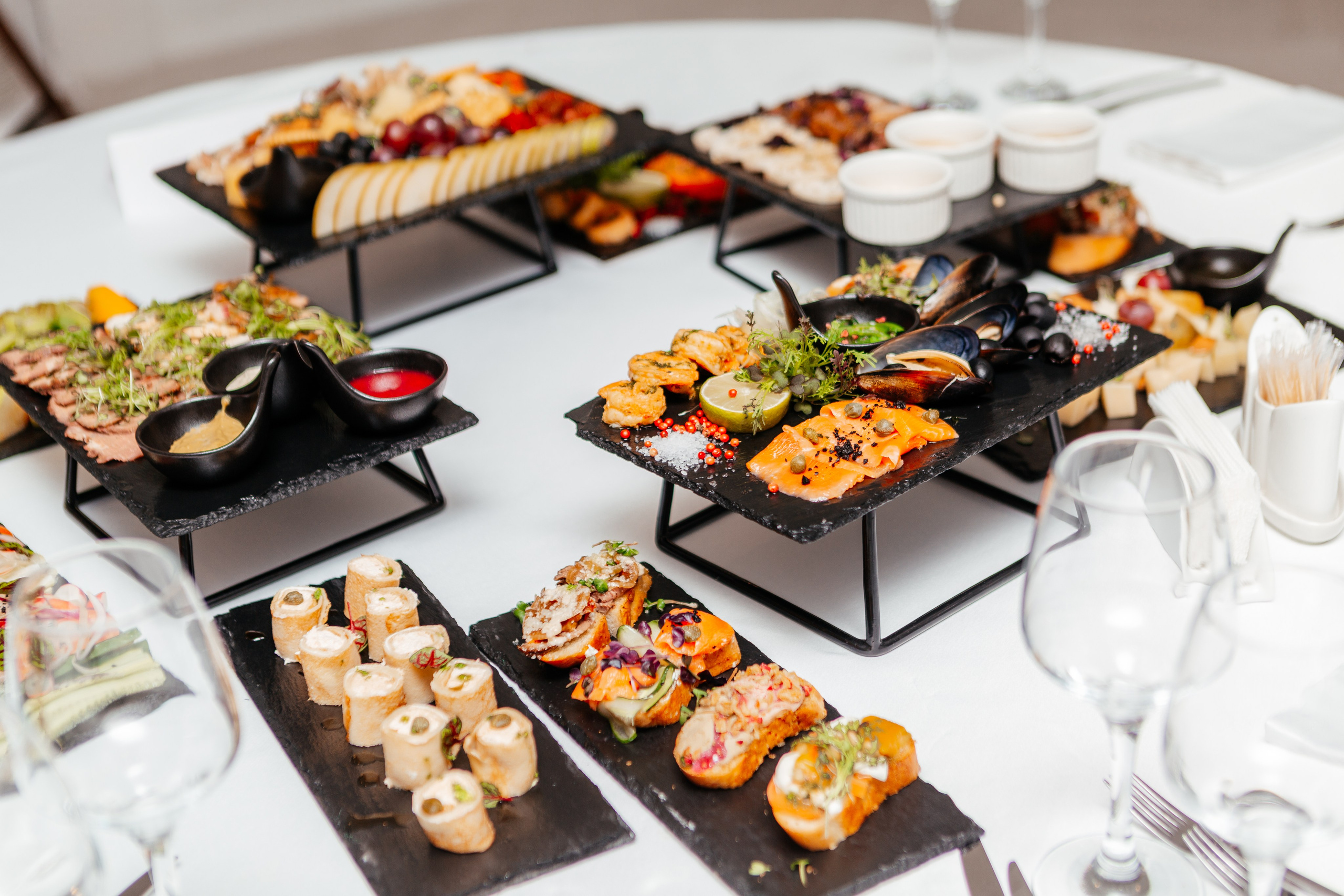 Юбилей стоматологии. Контент фотограф, съемка для маркетплейсов, фуд съемка и репортажи в Новосибирске Ралия Галеева