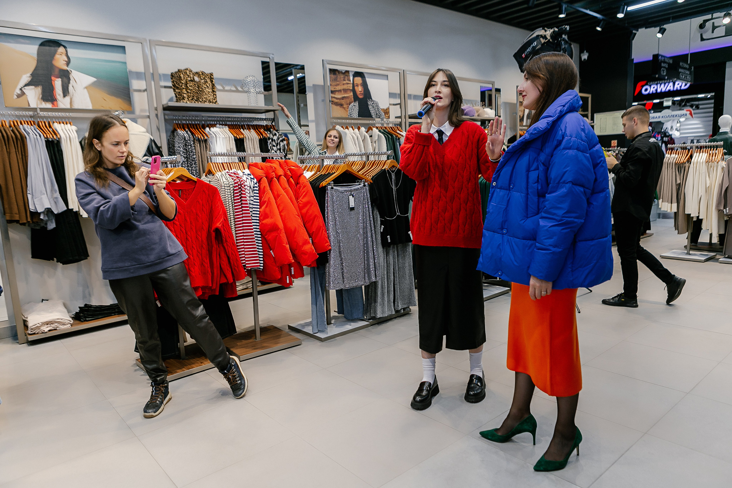 Открытие магазина SAVAGE. Контент фотограф, съемка для маркетплейсов, фуд съемка и репортажи в Новосибирске Ралия Галеева