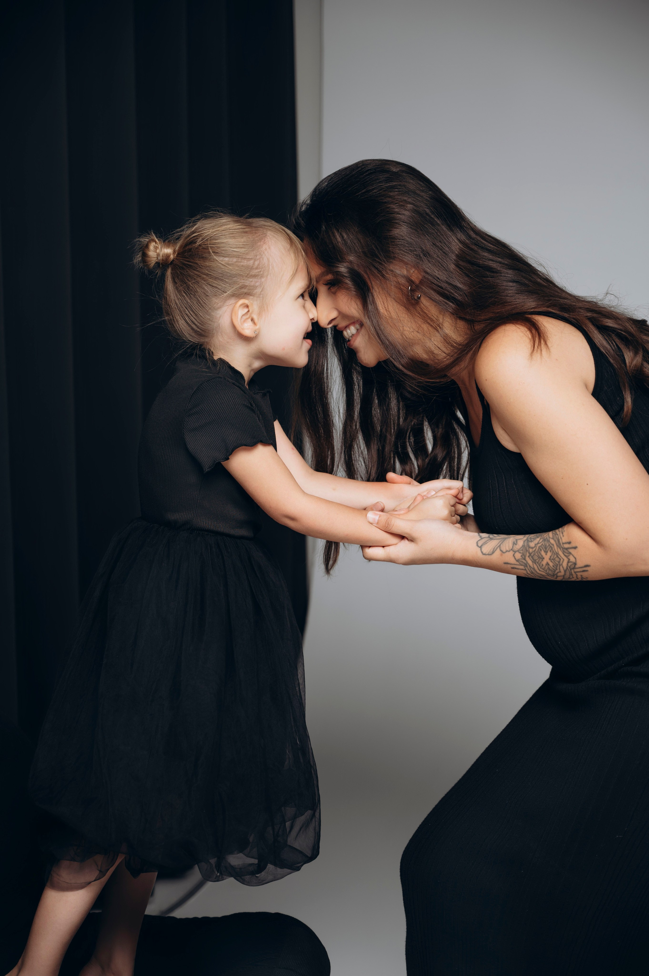Кристина. Профессиональный фотограф беременности в СПБ. Стильные фотосессии беременности в стиле минимализм и классическая фотография