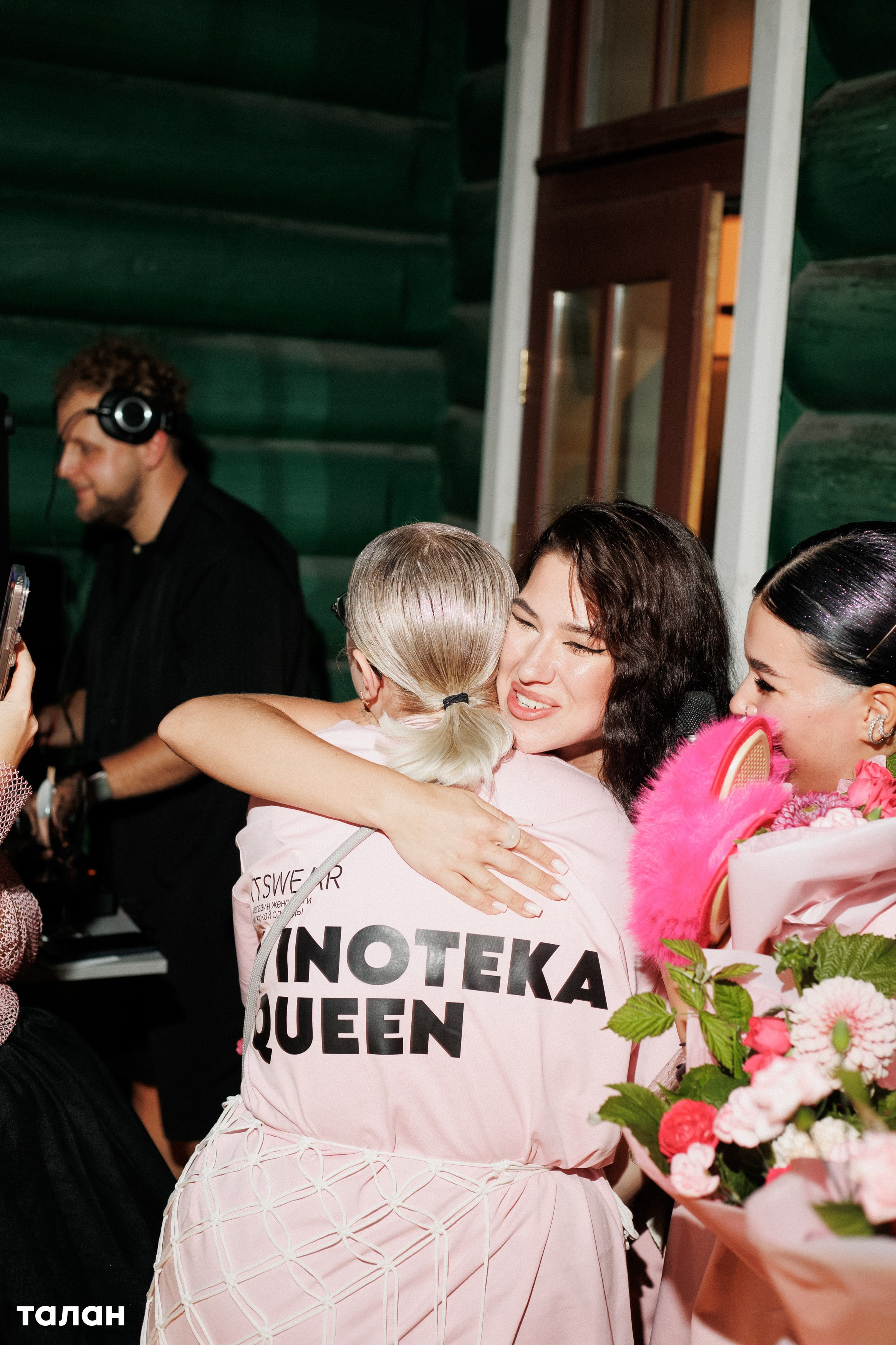 ВИНОТЕКА [бар+магаз] — BIRTHDAY PARTY. СВОИ. ФОТООТЧЕТЫ-СОБЫТИЯ-МЕСТА