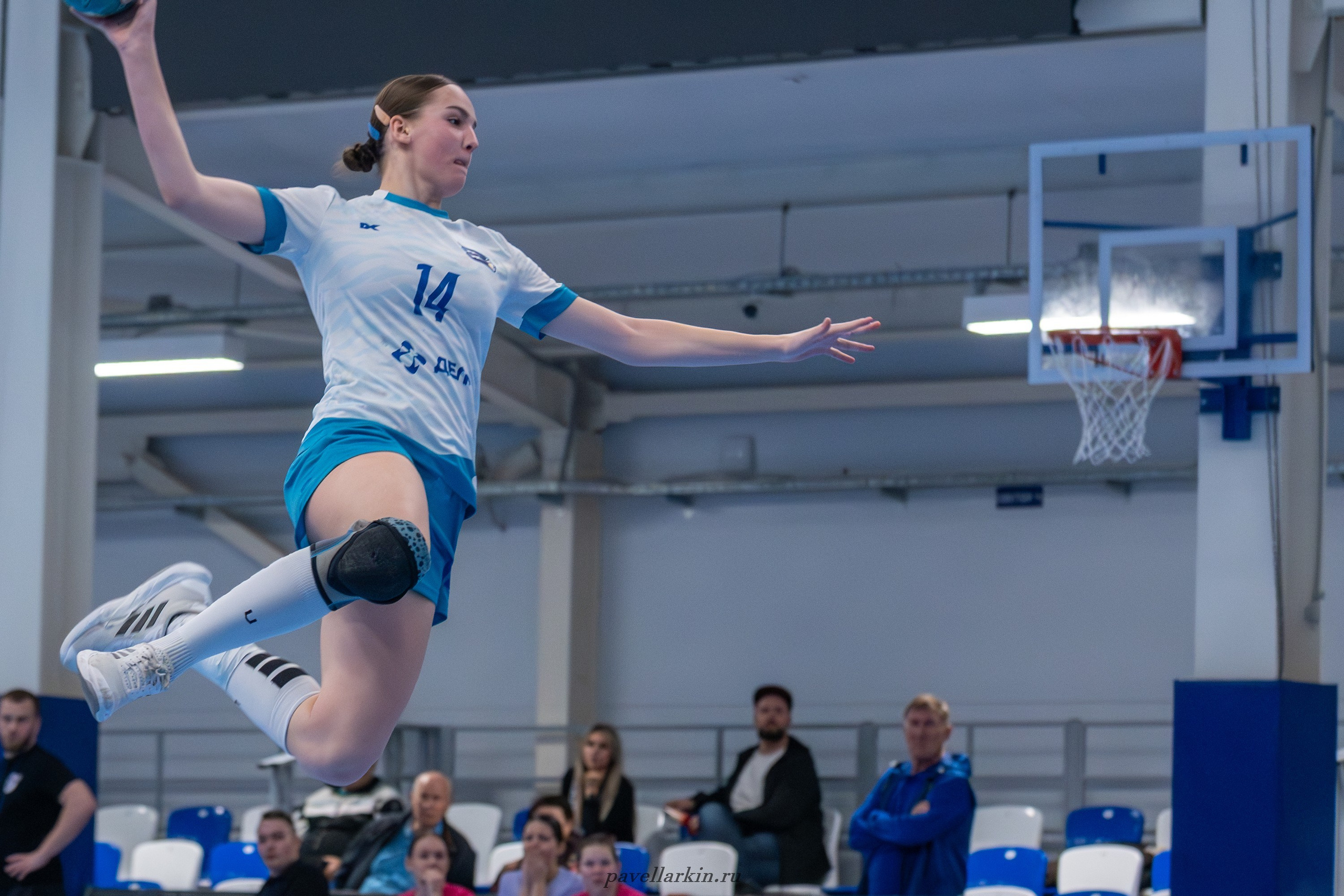 Гандбол. Черноморочка-2 — Университет-2. Спортивный фотограф, фотожурналист Павел Ларькин