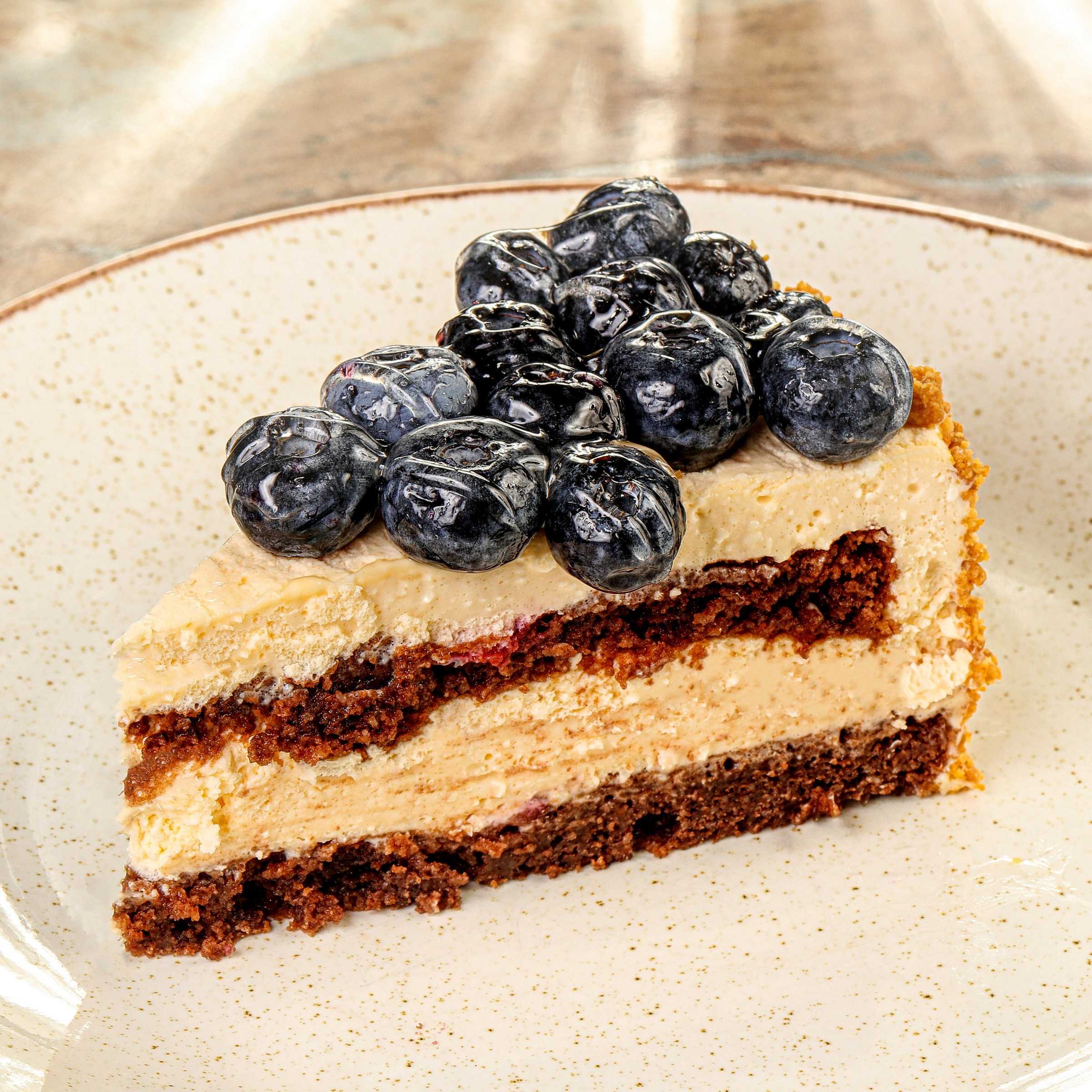 Фотосъемка десертов и выпечки. Заказ по тел.: +7 (906) 006-90-22. Фуд-фотограф Андрей Старостин — съемка еды в Москве. 9000 руб. в час