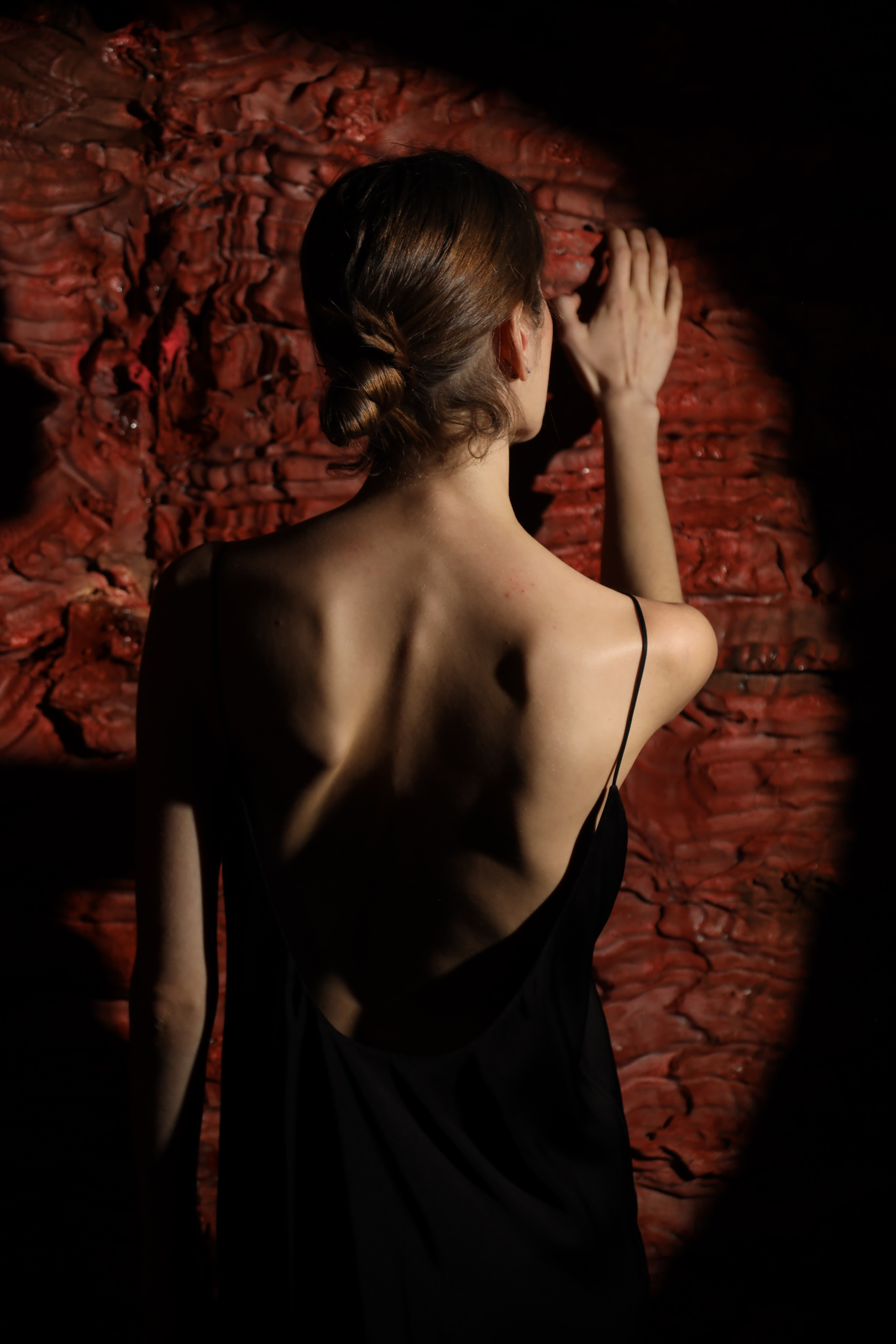 Фото в скале. Съемка в студии под ваш запрос, студийные съемки, фотографии архитектурных объектов — Александр Евстигнеев — фотограф Москва