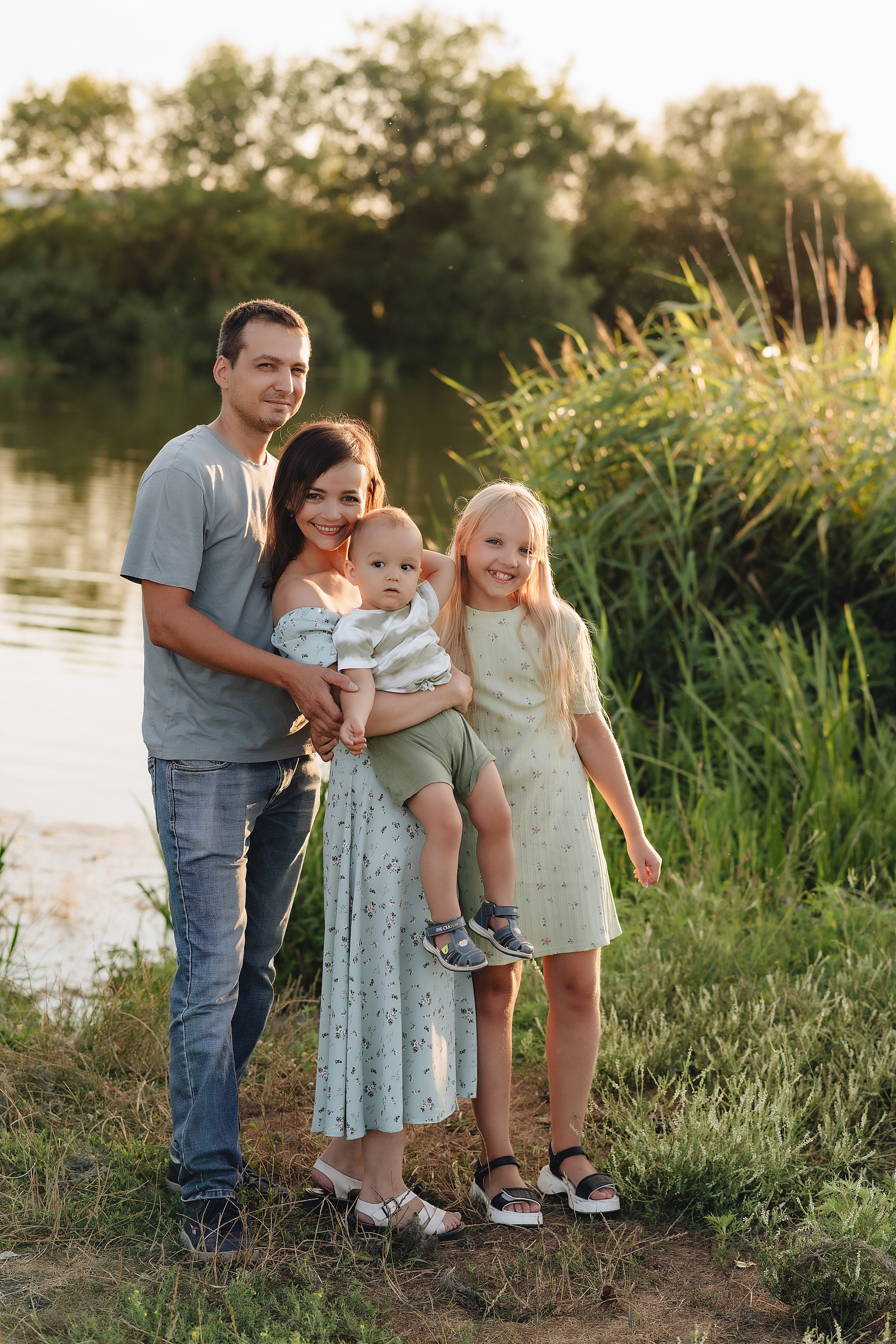 Семейная съемка на закате. Фотограф Карина Шмулёва. Воронеж и область