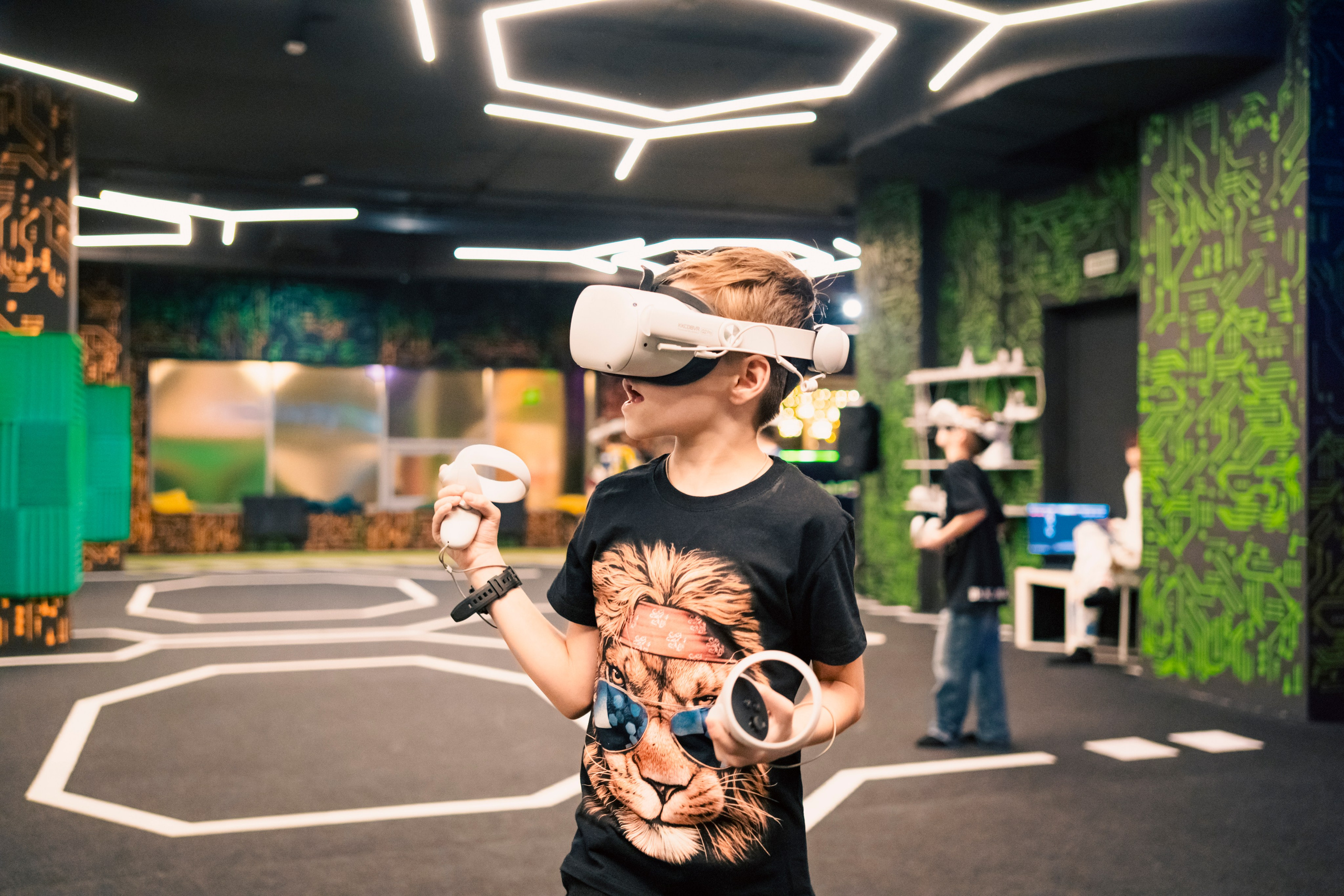 VR (November-December 2024). Felixtones