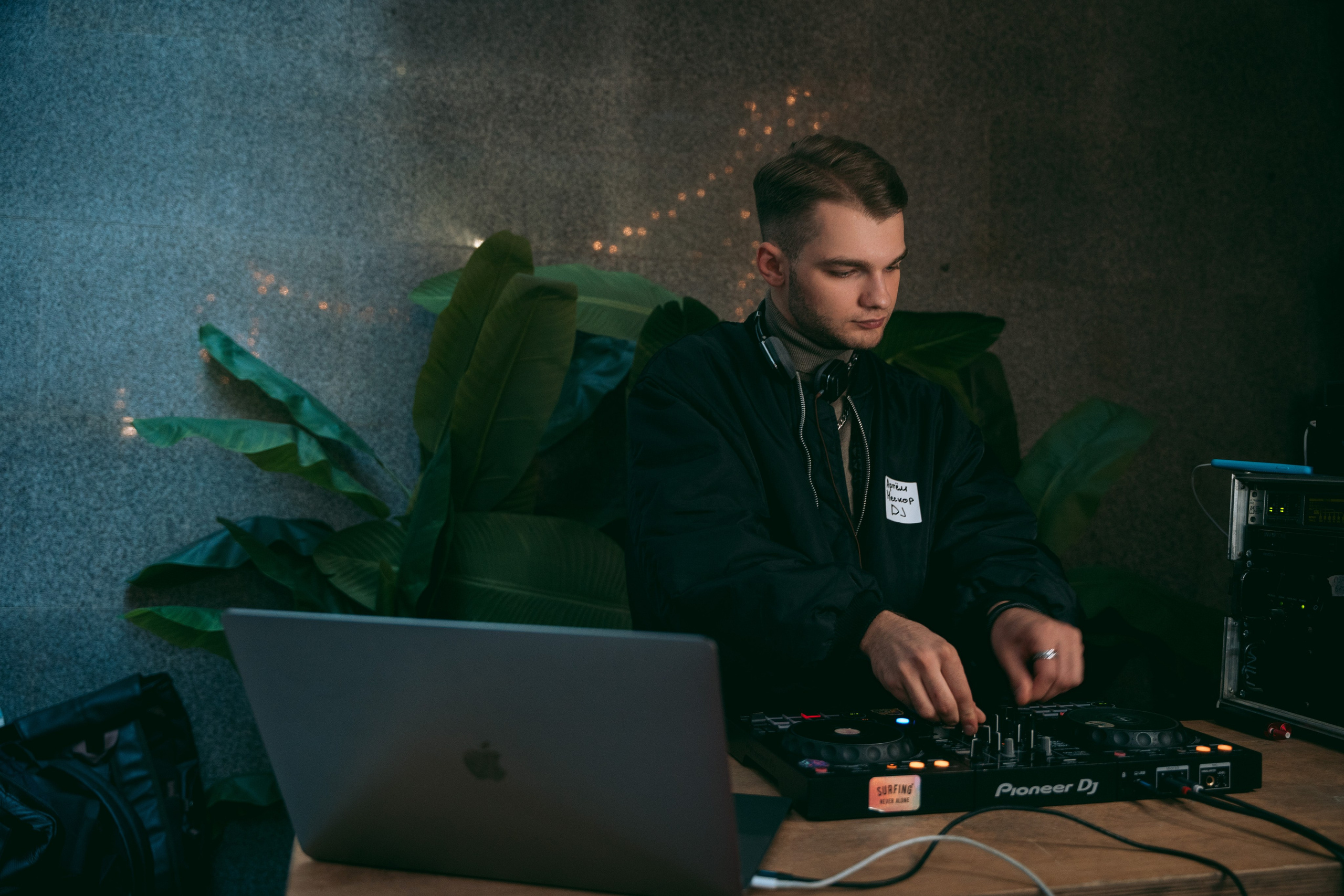 ВЕЧЕРИНКА в баре GESHTALT. Репортажный фотограф в Москве Саша Дружинина