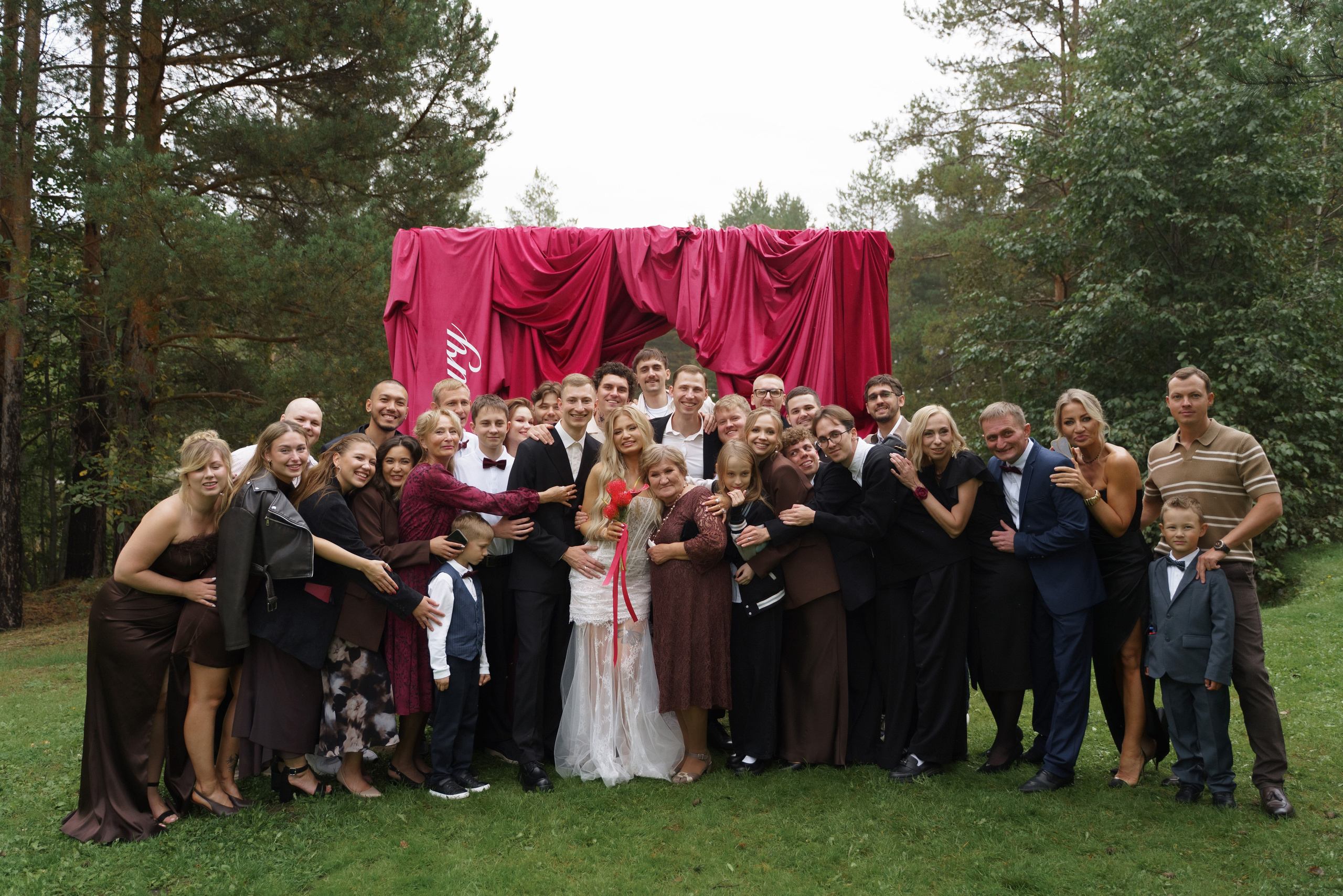 Максим и Алина. Свадебный фотограф Анастасия Хабарова в Новоуральске и Екатеринбурге