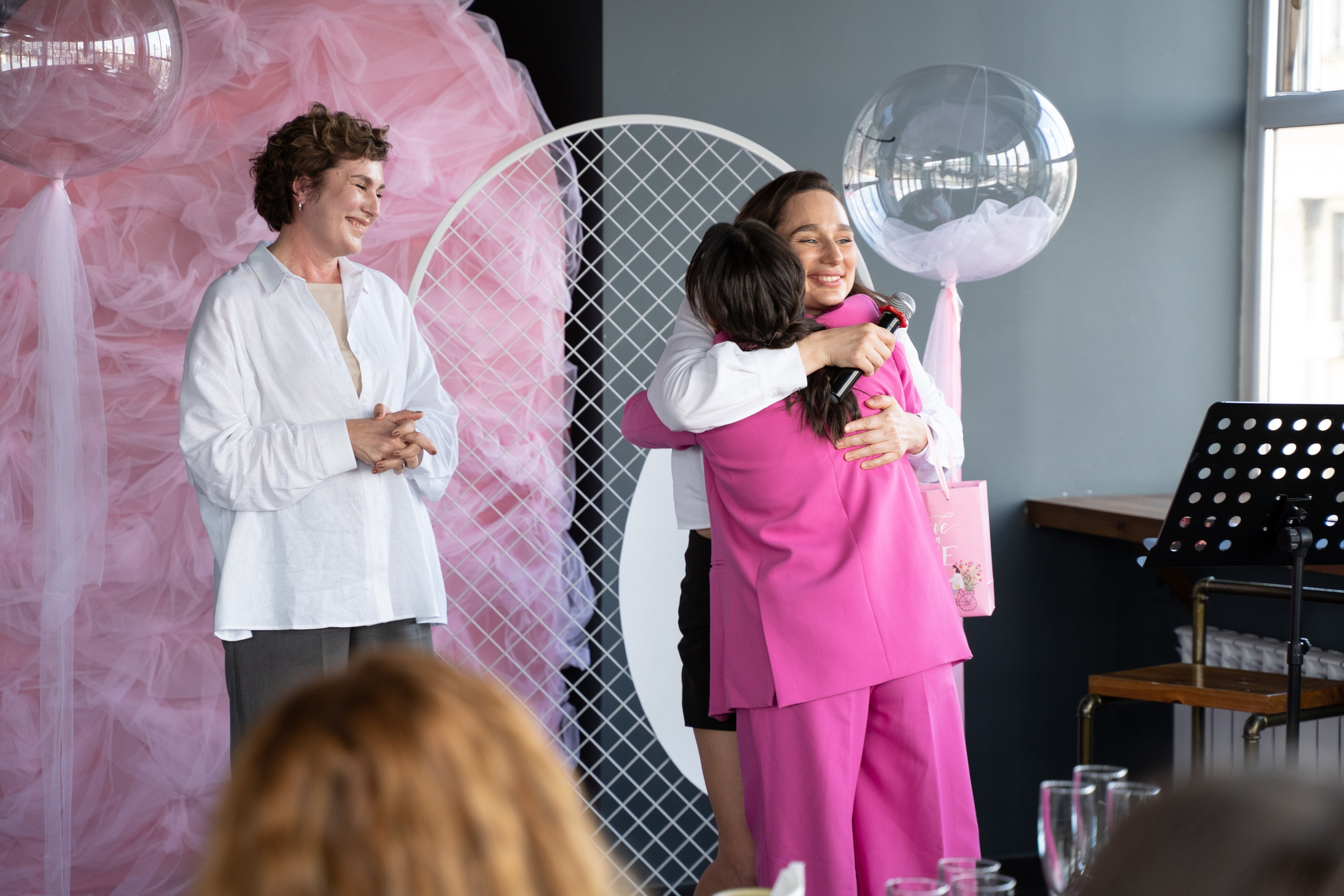 День рождения блога HowDoEdu. Свадебный и семейный фотограф в Екатеринбурге Анна Месяцева