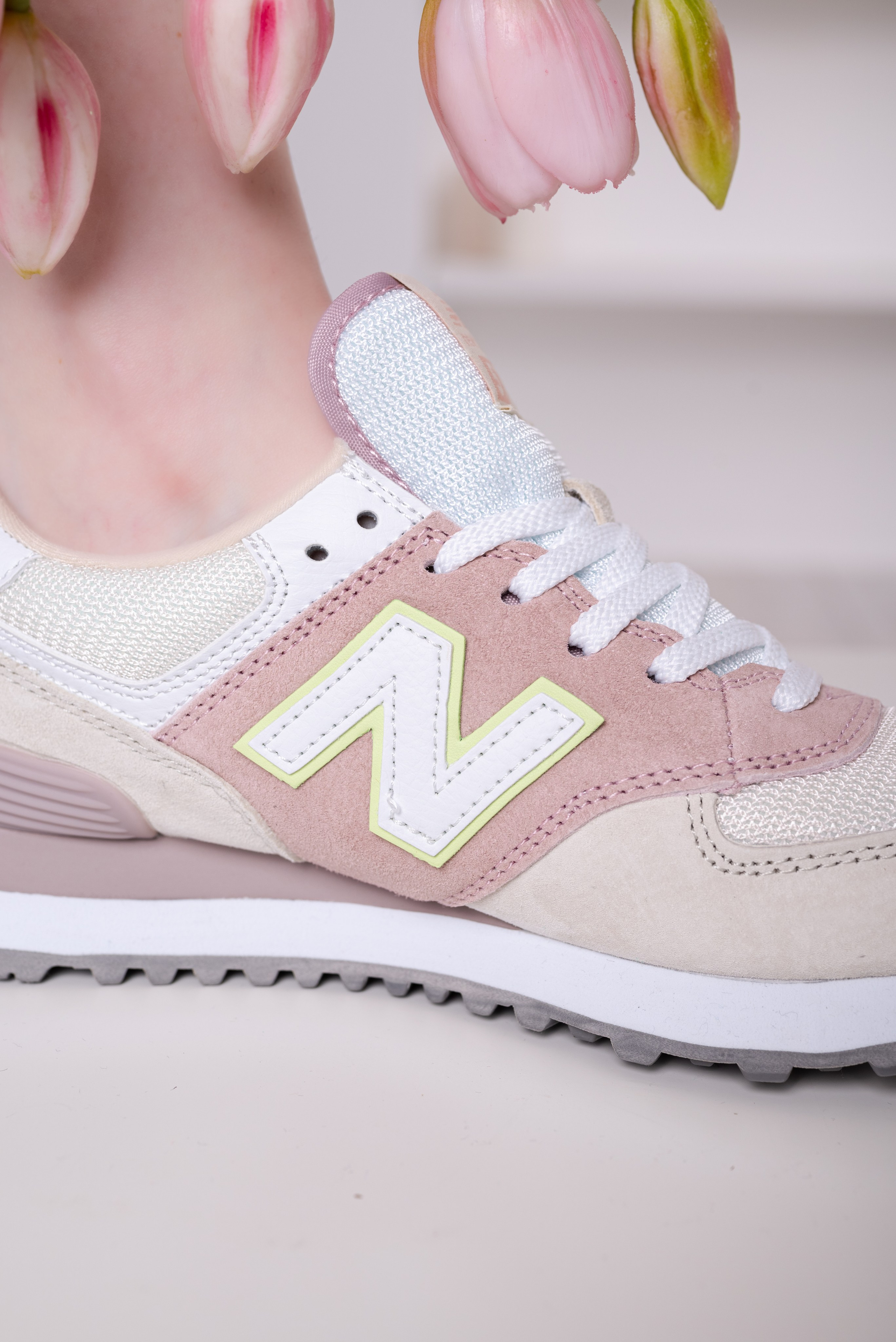 Кроссовки. Предметный фотограф, фото для маркетплейсов Пятигорск, КМВ