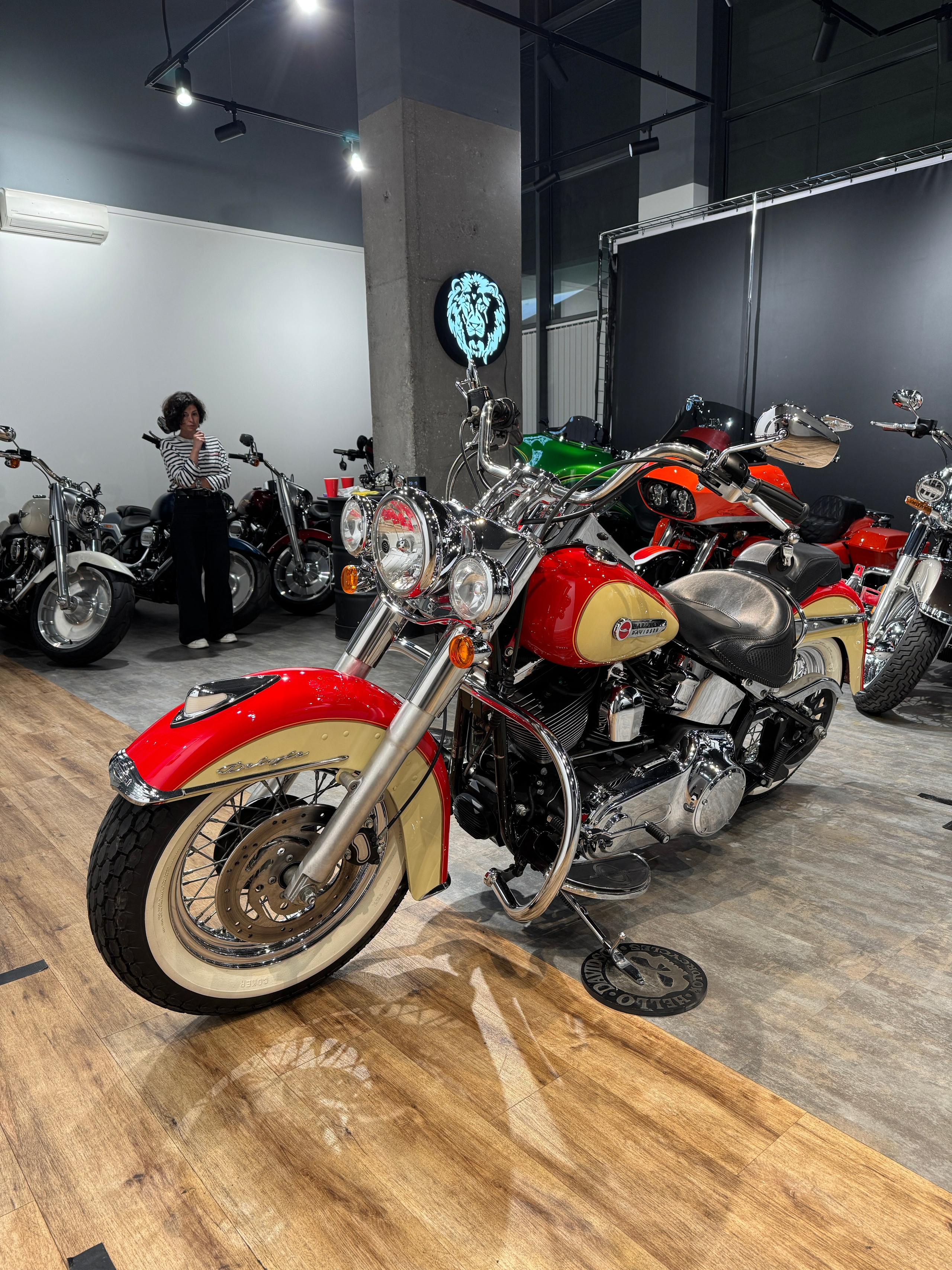 Купить Harley Davidson 2008 Softail Deluxe Orange Sand. Hello Davidson, Москва. Только хорошие мотоциклы…