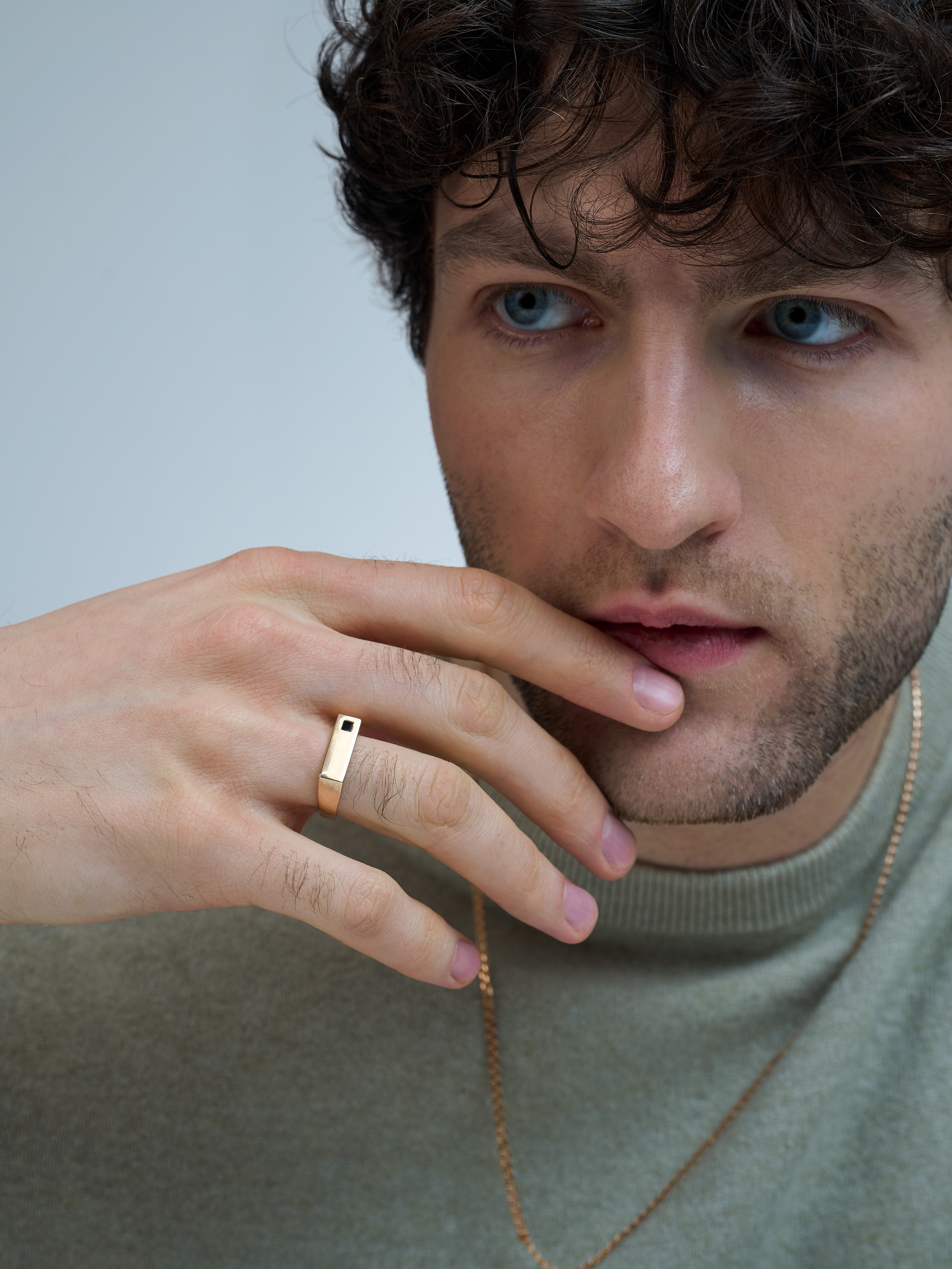 Каталог для бренда AllTime. Фотограф для брендов в Москве Ксения Чупрунова