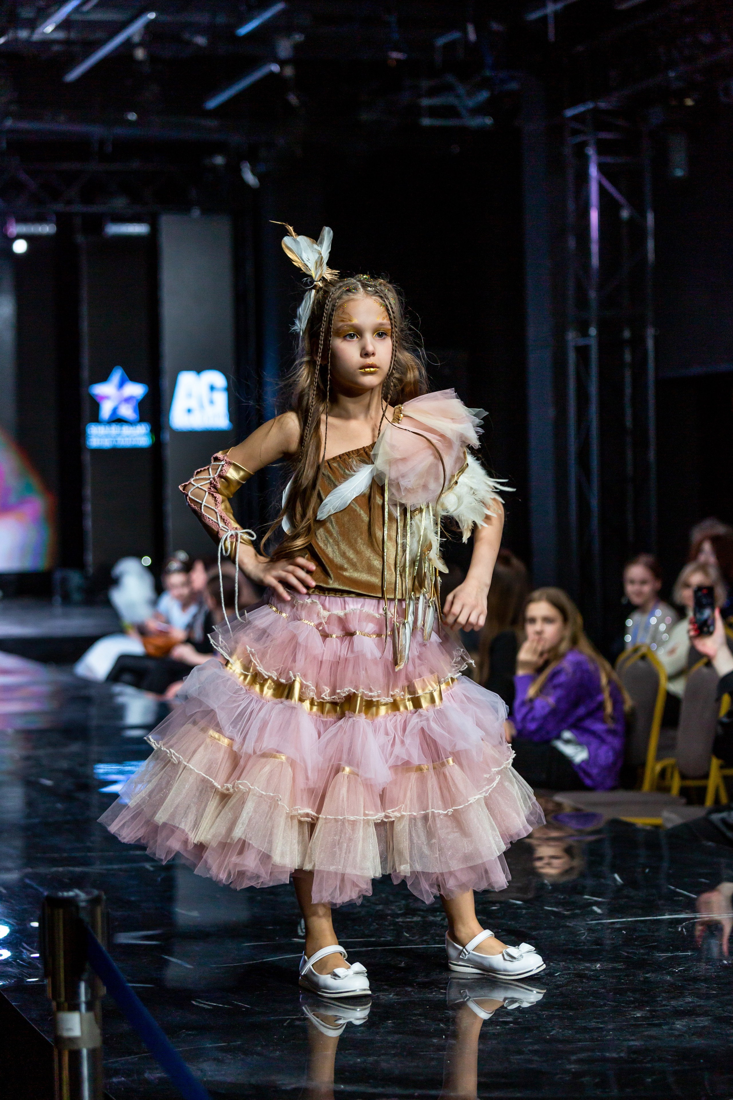 Звезда галактики. Яровит Холл. Репортажный, семейный, свадебный, портретный фотограф