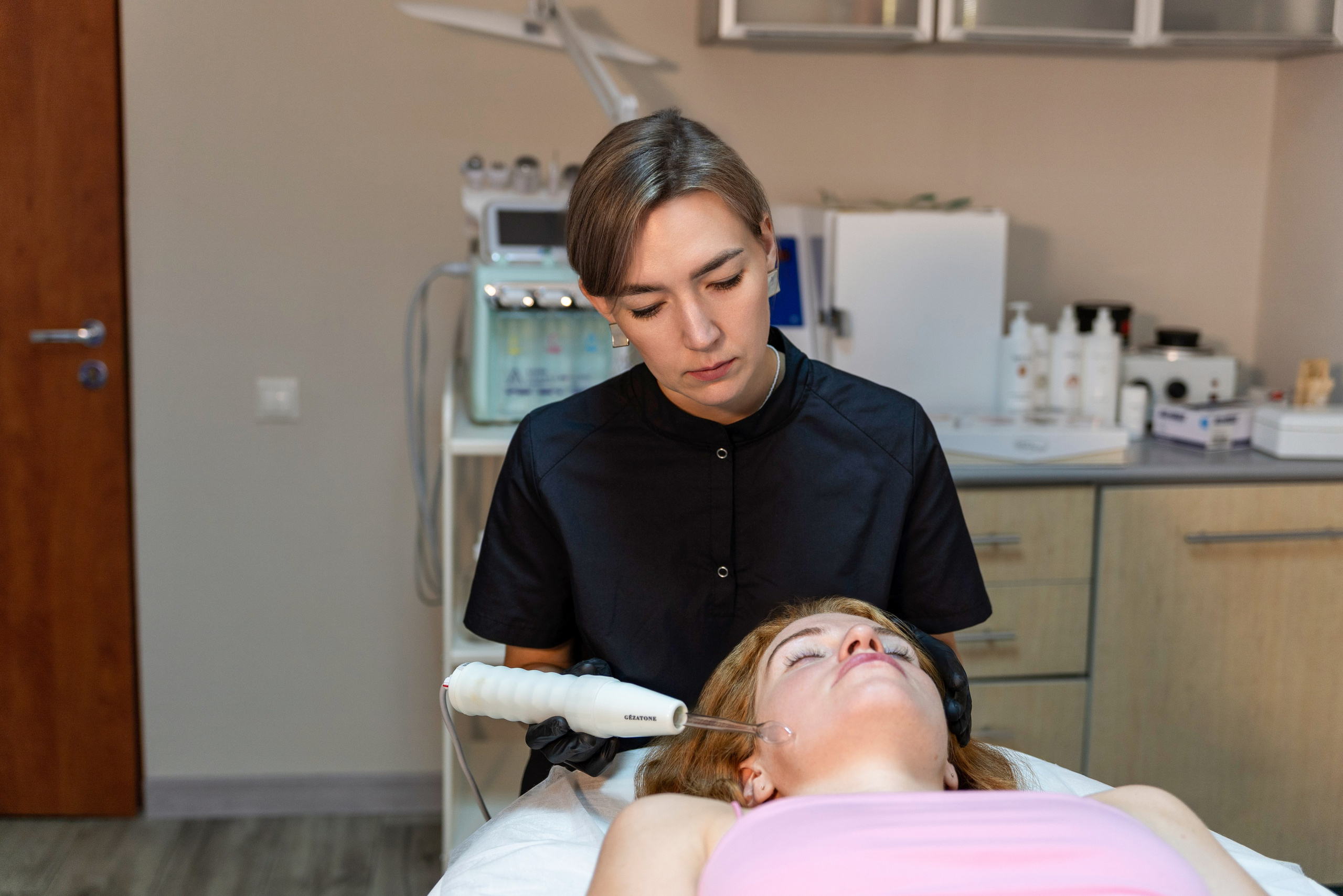 Контент съемка, косметолог эстетист. Норина Анна, фотограф в Самаре, НЕЙРОфото по всему миру. Создаю кадры которые цепляют за душу