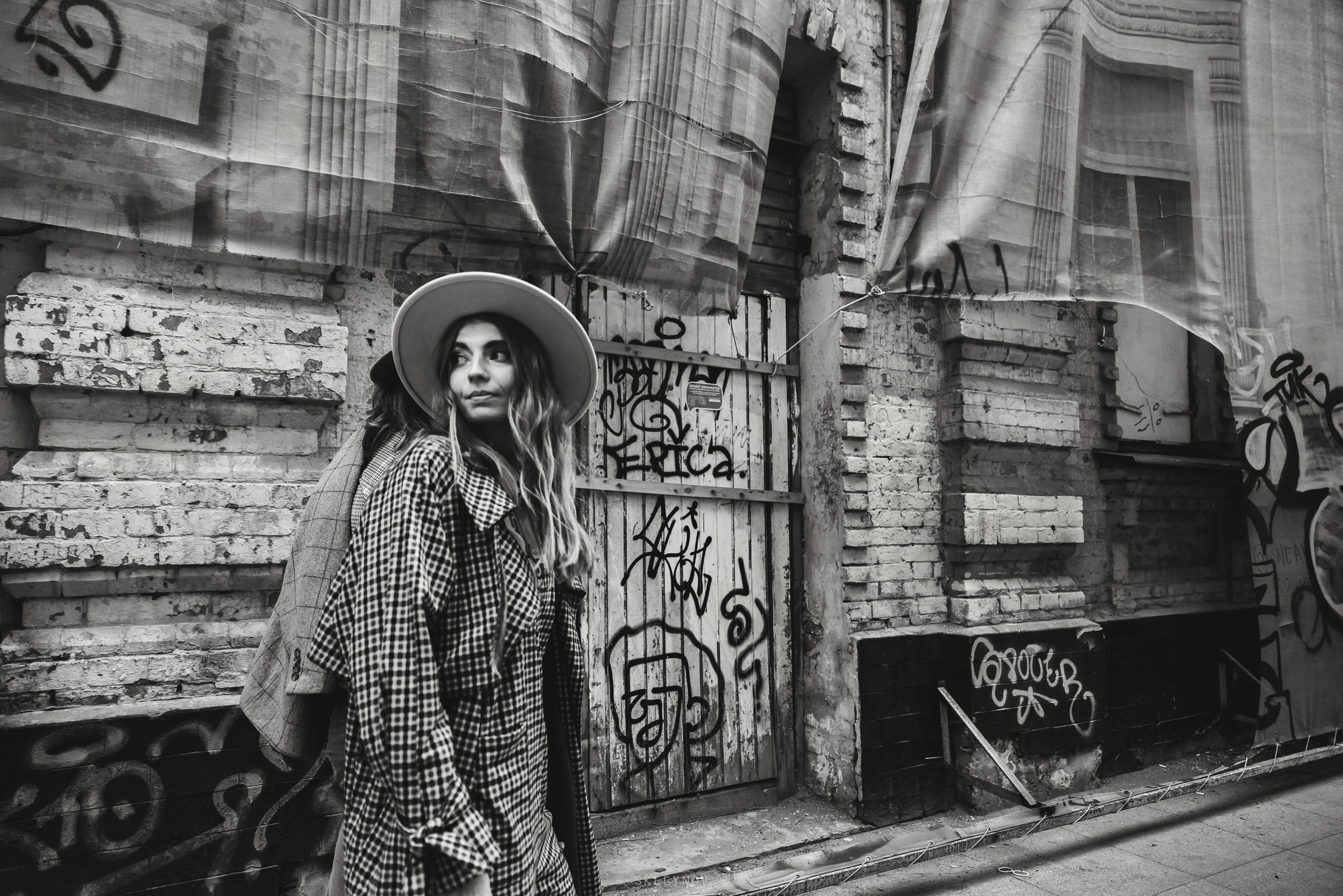 Love-story в городе. Свадебный и travel фотограф в Волгограде, Сочи, Домбае, Европе