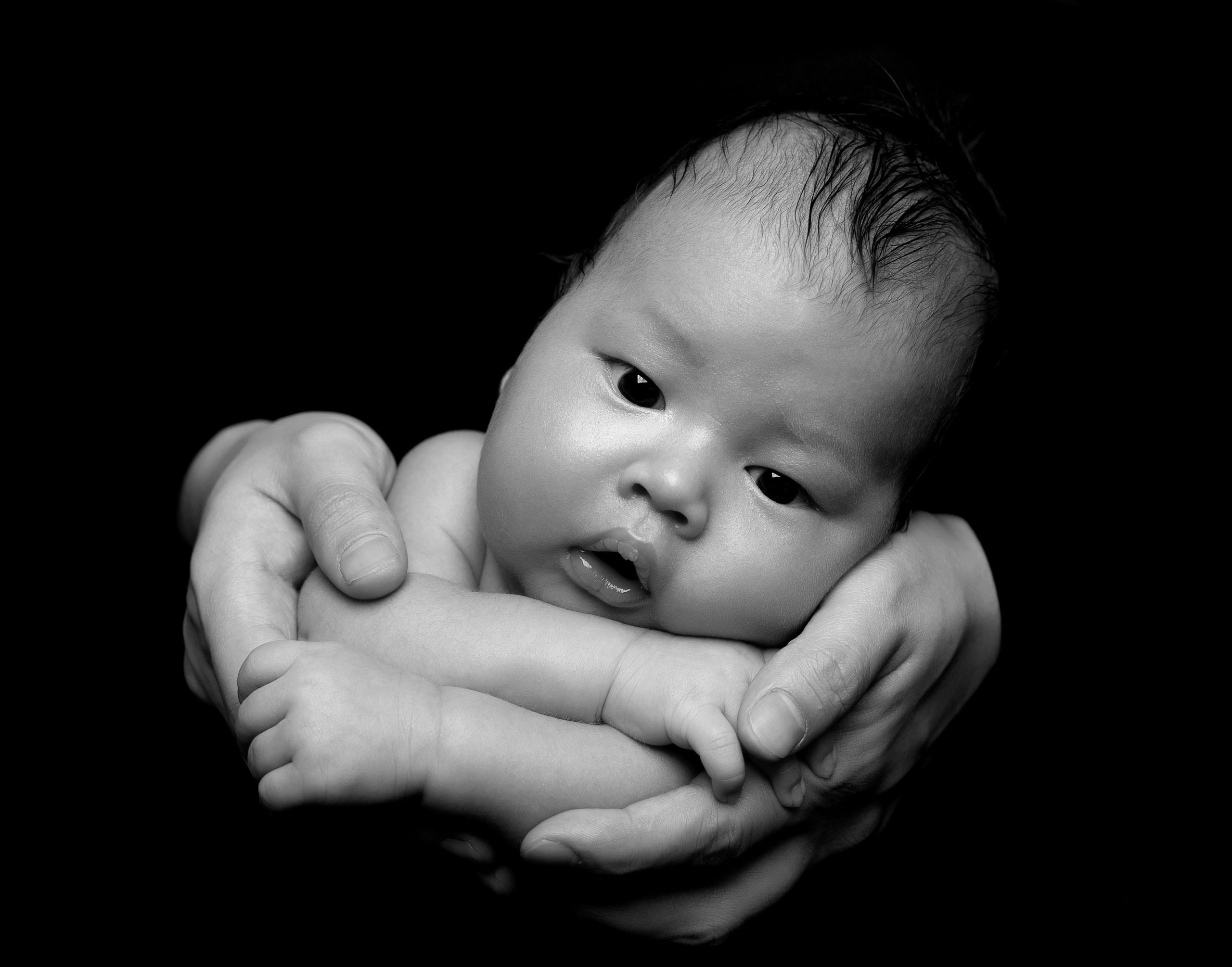 Newborn Алматы, фотосессия новорожденных и младенцев с родителями. Фотостудия Алматы. Семейная и детская фотостудия Family studio.Фотограф Алматы