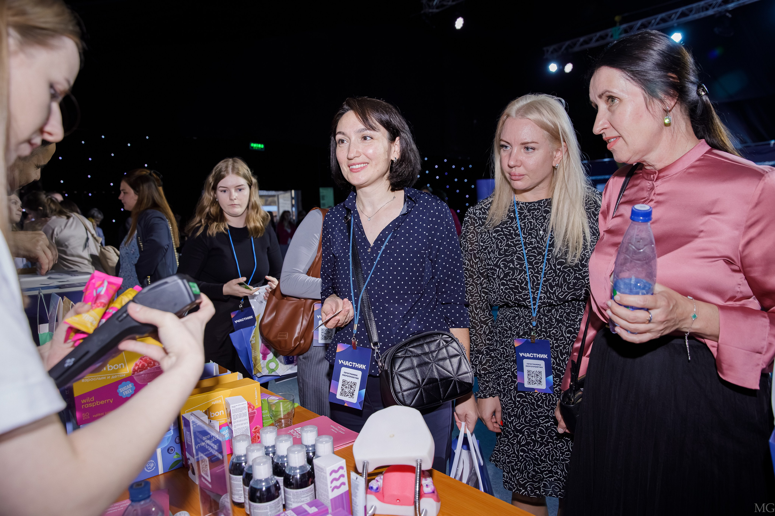 Конференция Гигиена и Профилактика. Маша Гонтарь Семейный домашний репортажный фотограф в Санкт-Петербурге