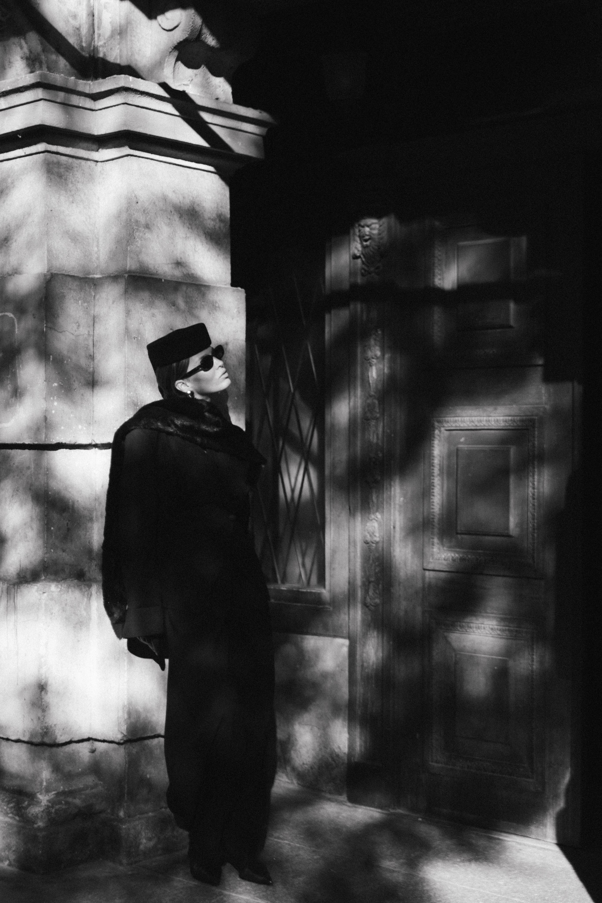 ЖЕНСКИЙ ПОРТРЕТ. О ЛЮБВИ НЕ ГОВОРЯТ.ЕЕ ПОКАЗЫВАЮТ