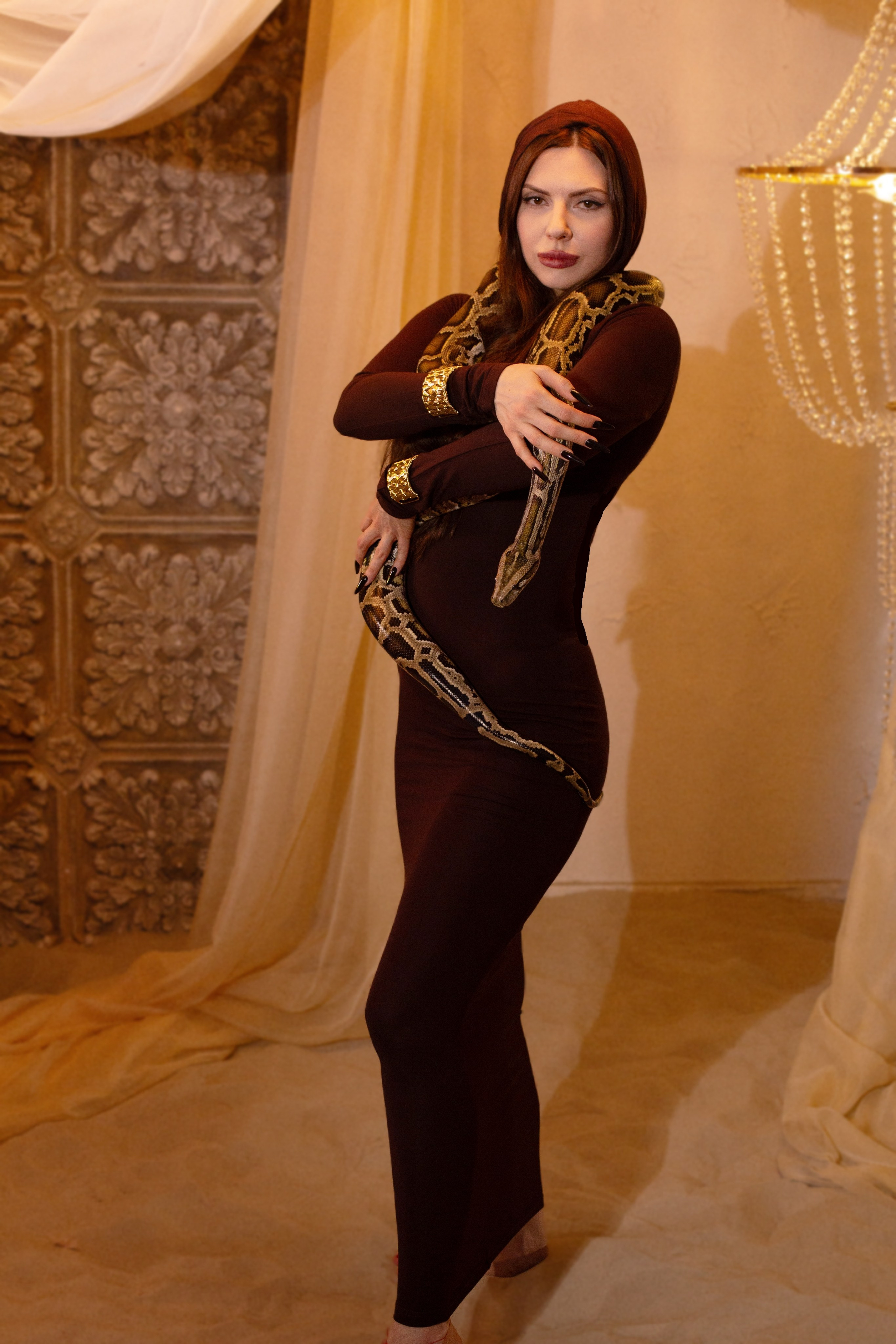 Женская фотосессия с настояшим питоном в студии Ставрополя. Фотограф Ставрополь Пятигорск Елизавета Дарина