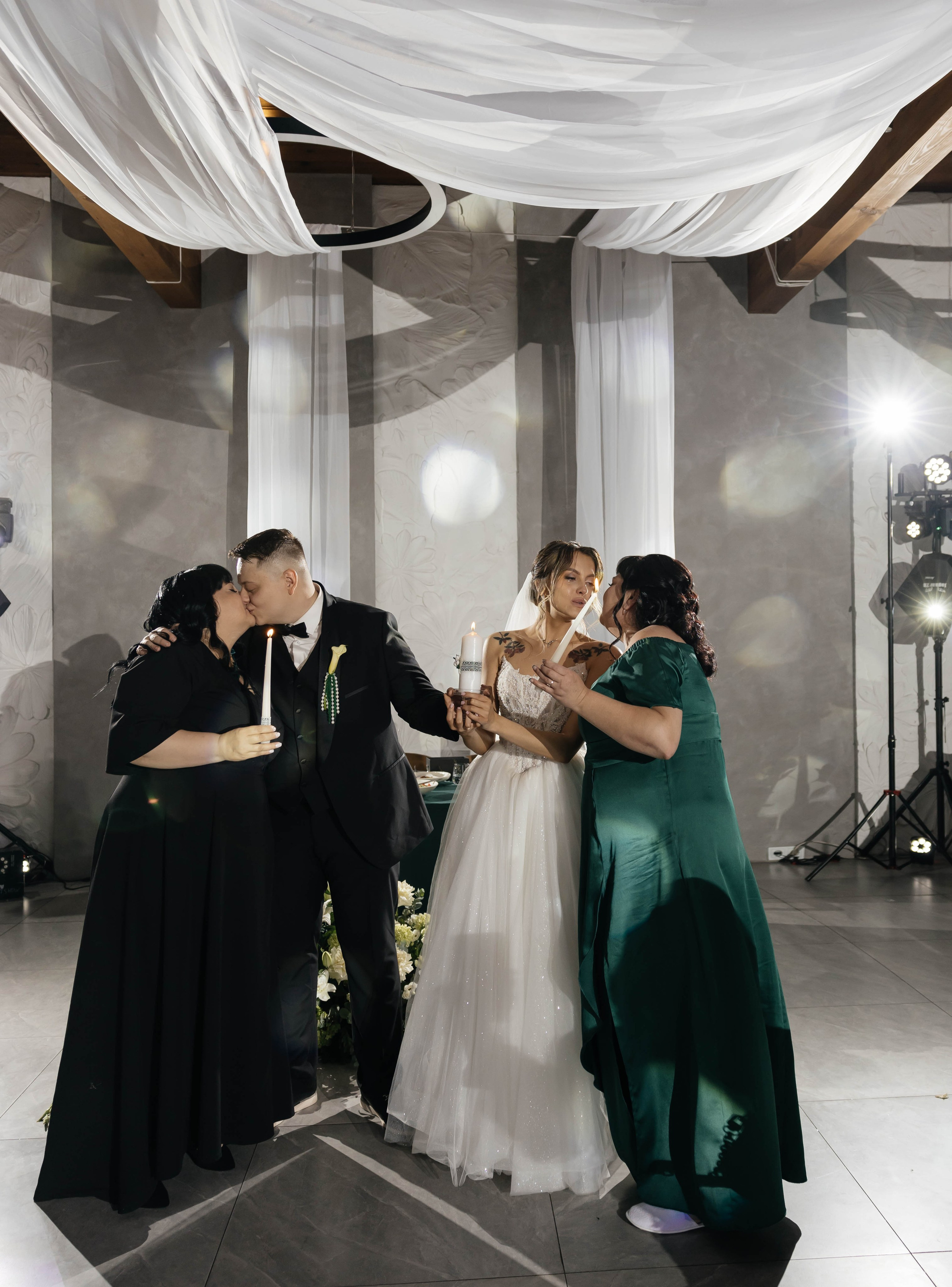 Свадебная история. Лесной Виладж. Свадебный и семейный фотограф Рассказова Виктория