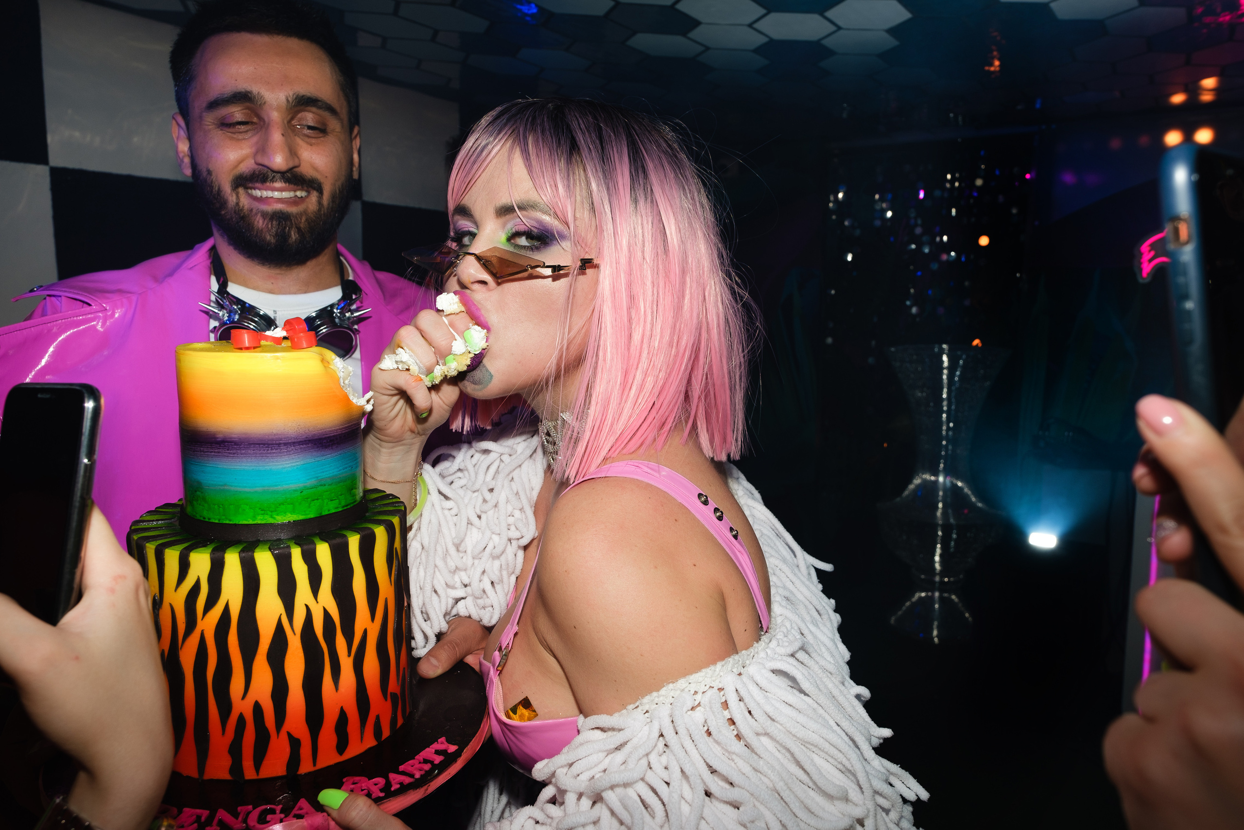 Неоновый День Рождения. Свадебные фотосессии в Москве. Фотограф Сергей Ржевский