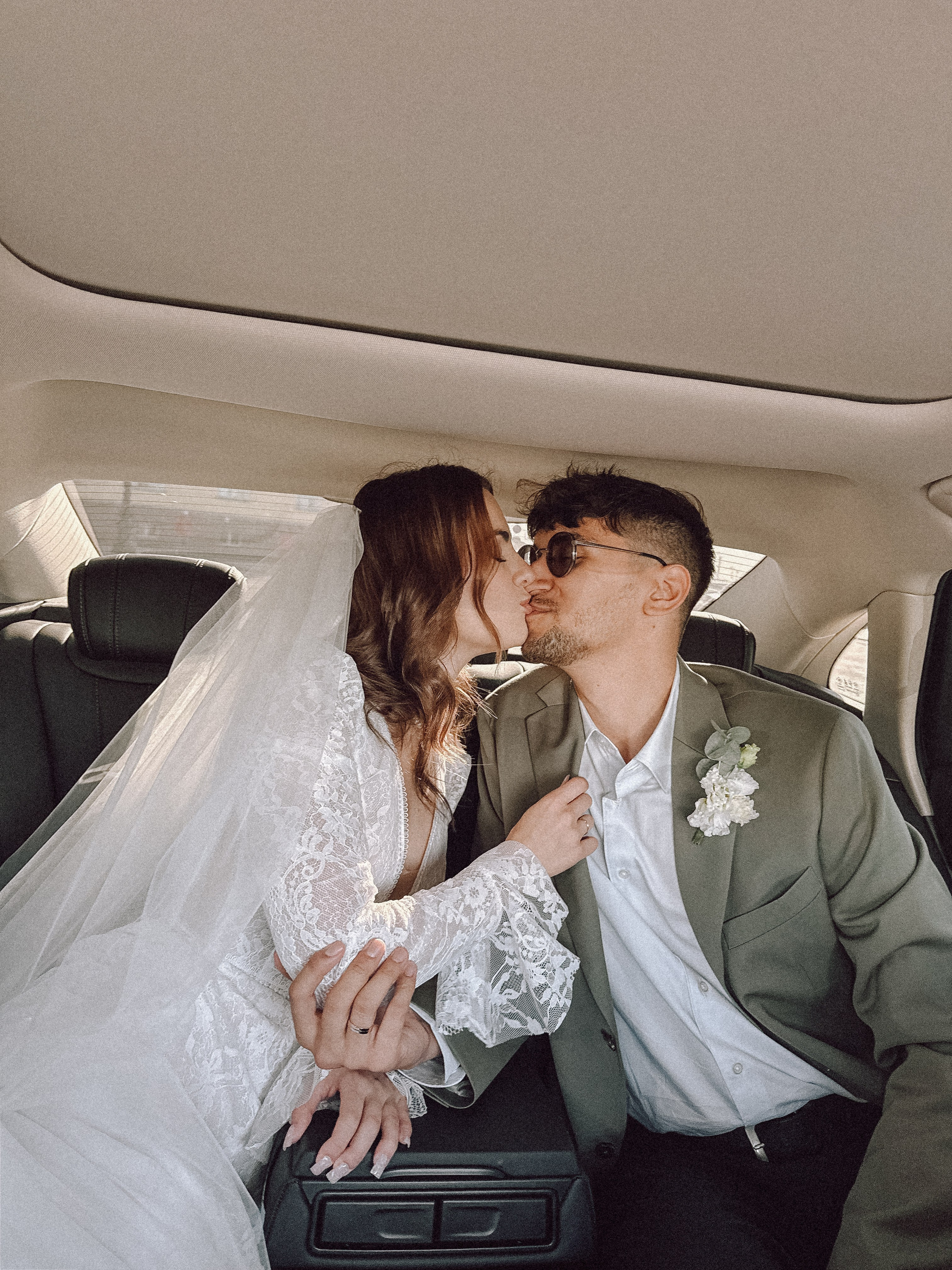 ФОТО НА ТЕЛЕФОН ВО ВРЕМЯ БРАКОСОЧЕТАНИЯ В ПЕРВОМ ДВОРЦЕ И ПРОГУЛКИ. Профессиональный фотограф, Санкт-Петербург — Виктория Богомолова