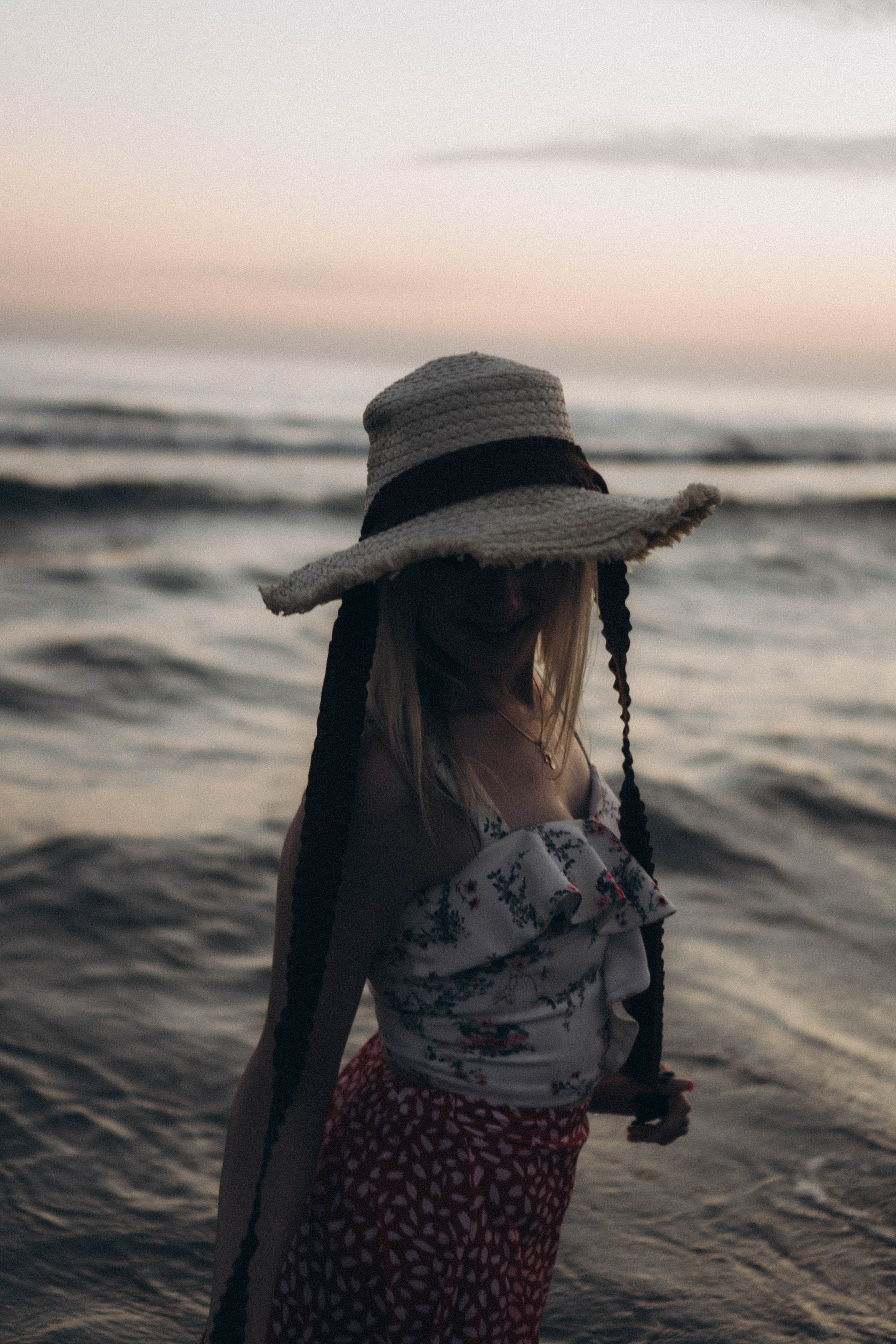 Июльский вечер на берегу черного моря. Профессиональный фотограф, Санкт-Петербург — Виктория Богомолова