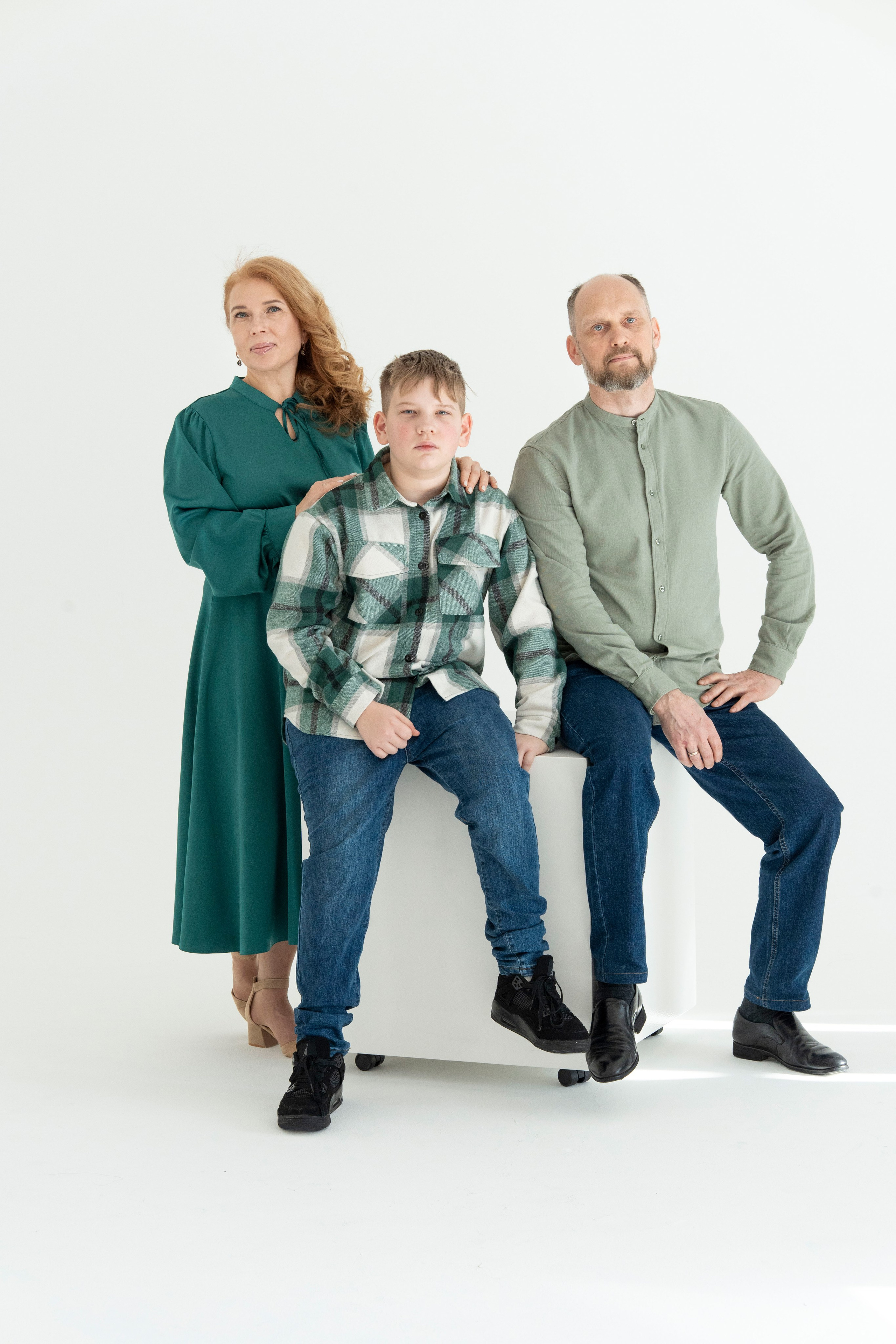 Марина, Андрей, Вероника, Никита и Роман. Главная