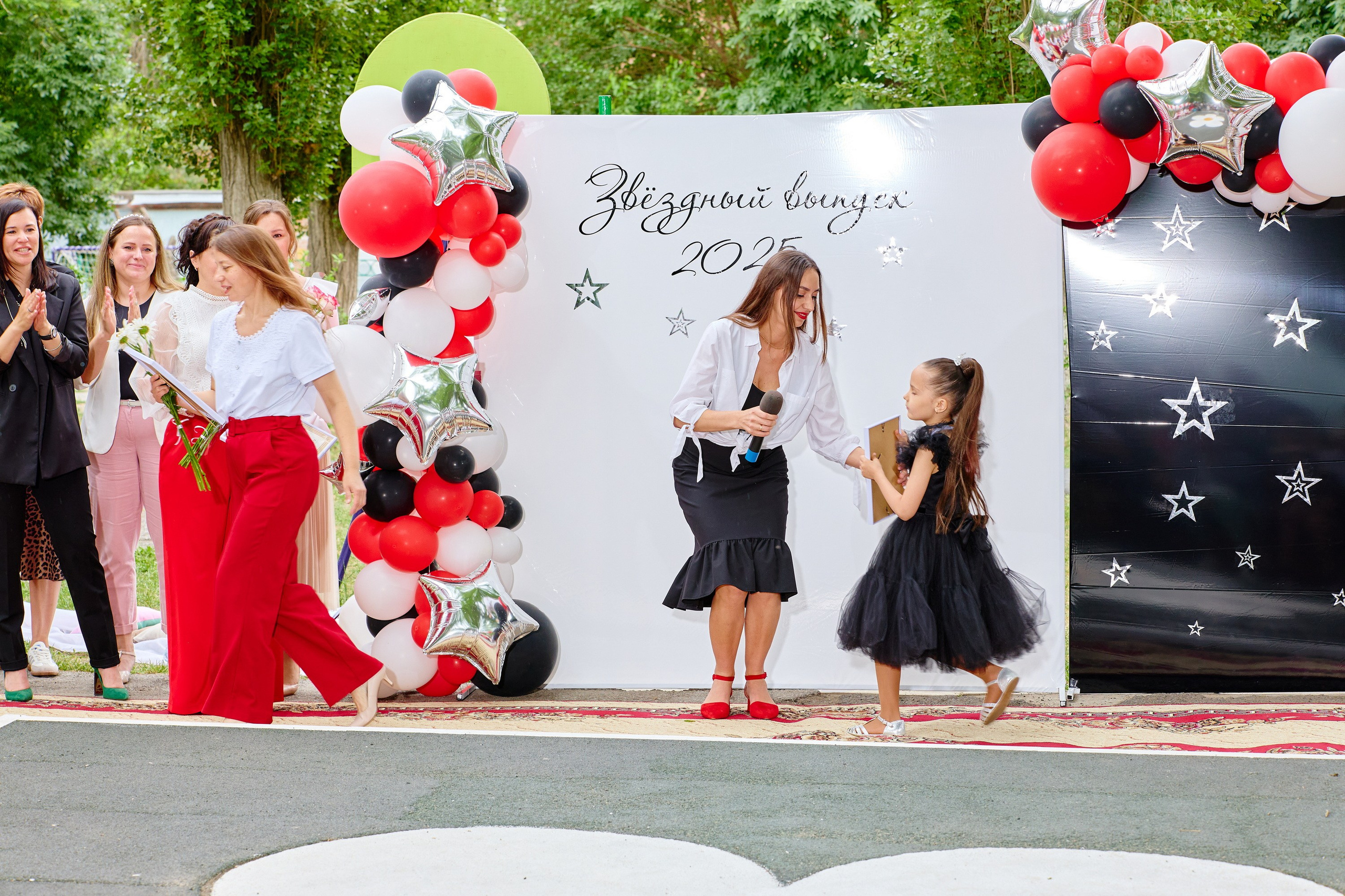 Выпускной 45 сад. Фотограф Выпускные альбомы Таганрог Сергей Коробченко