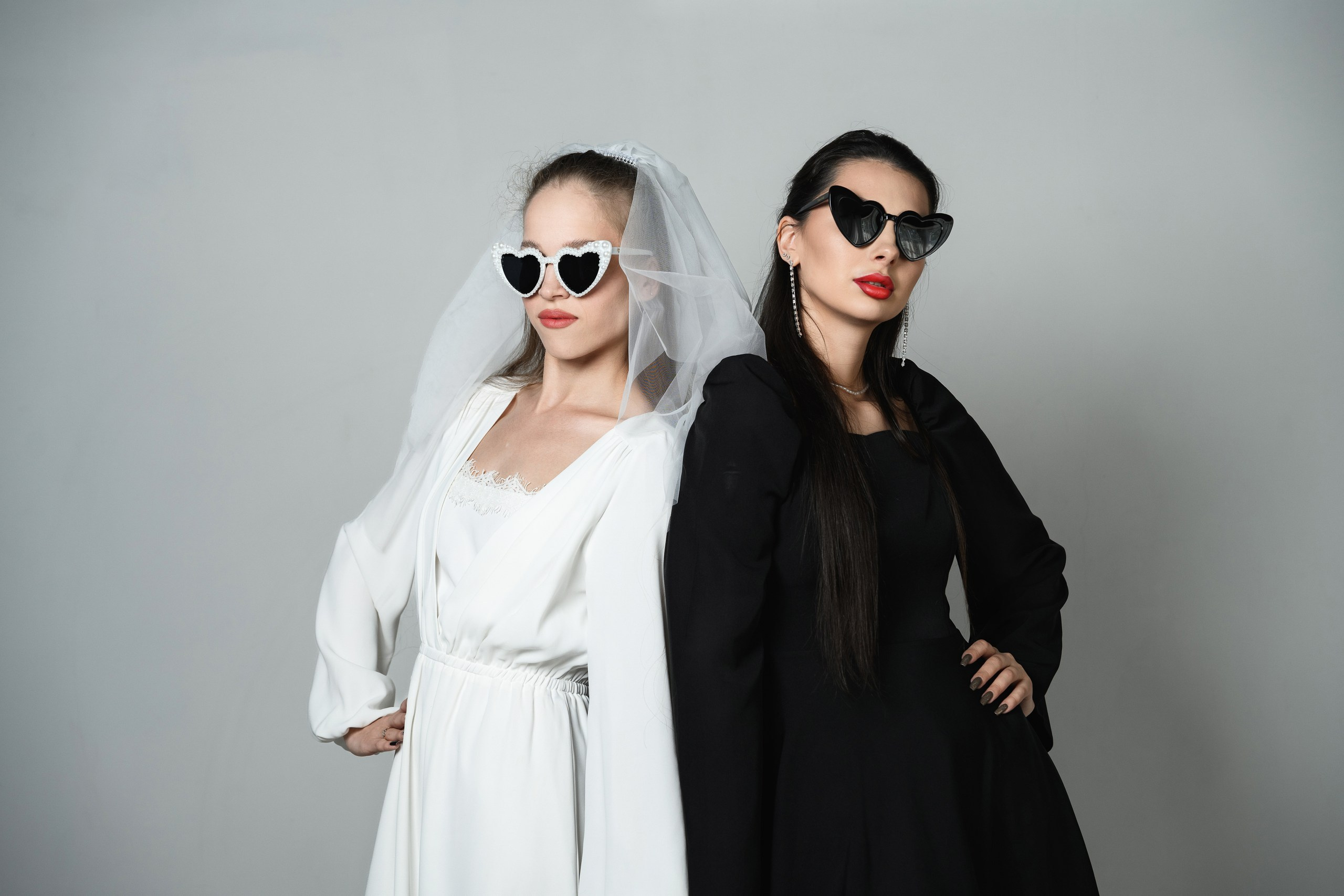 Фотосъемка девичника в Петропавловске-Камчатском, Девичник в студии в Петропавловске-Камчатском, Веселая фотосессия девичника в Петропавловске-Камчатском, Яркие и эмоциональные фото девичника в студии в Петропавловске-Камчатском, Стоимость фотосъемки девичника в Петропавловске-Камчатском. 