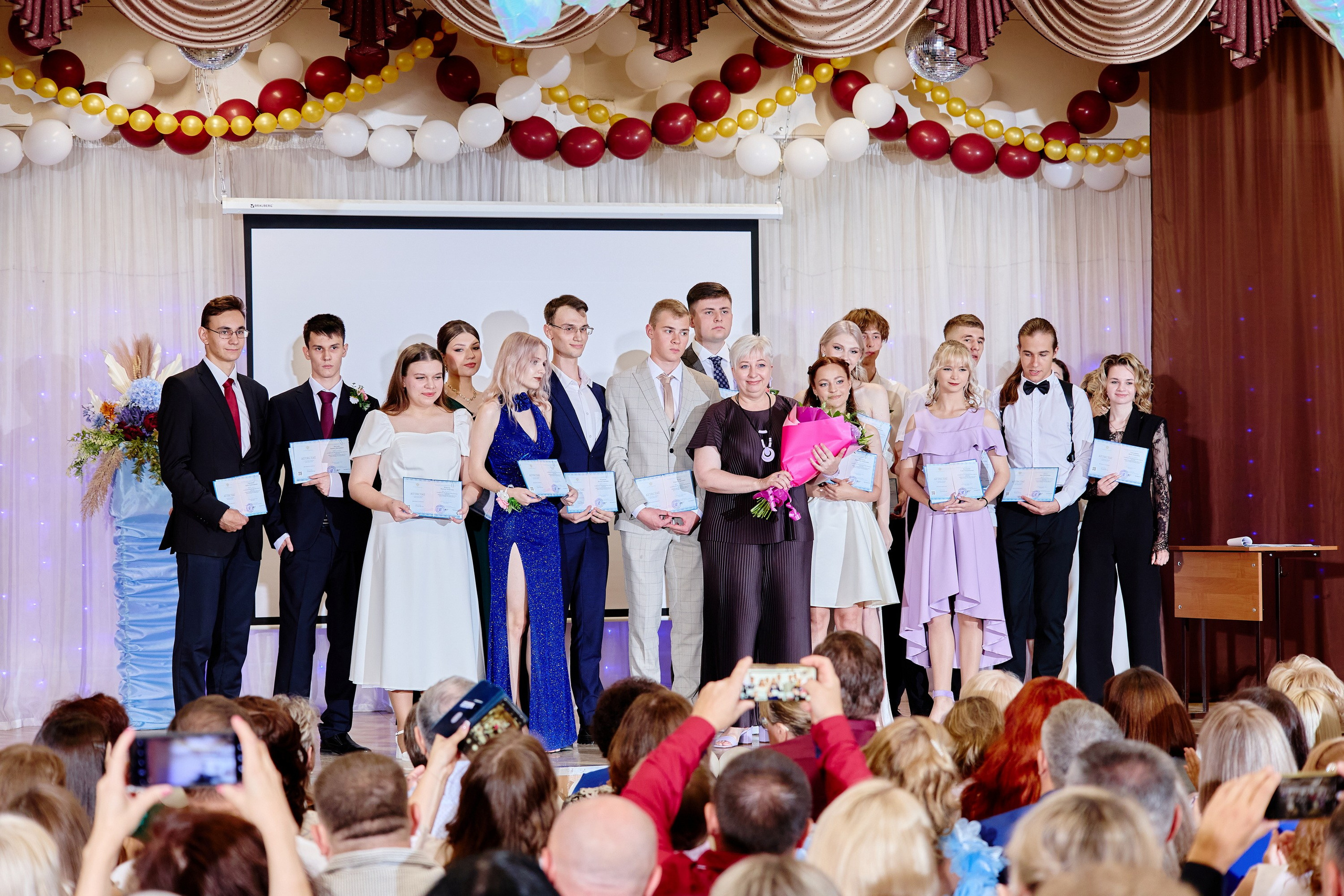 Выпускной 35 Сош. Фотограф Выпускные альбомы Таганрог Сергей Коробченко