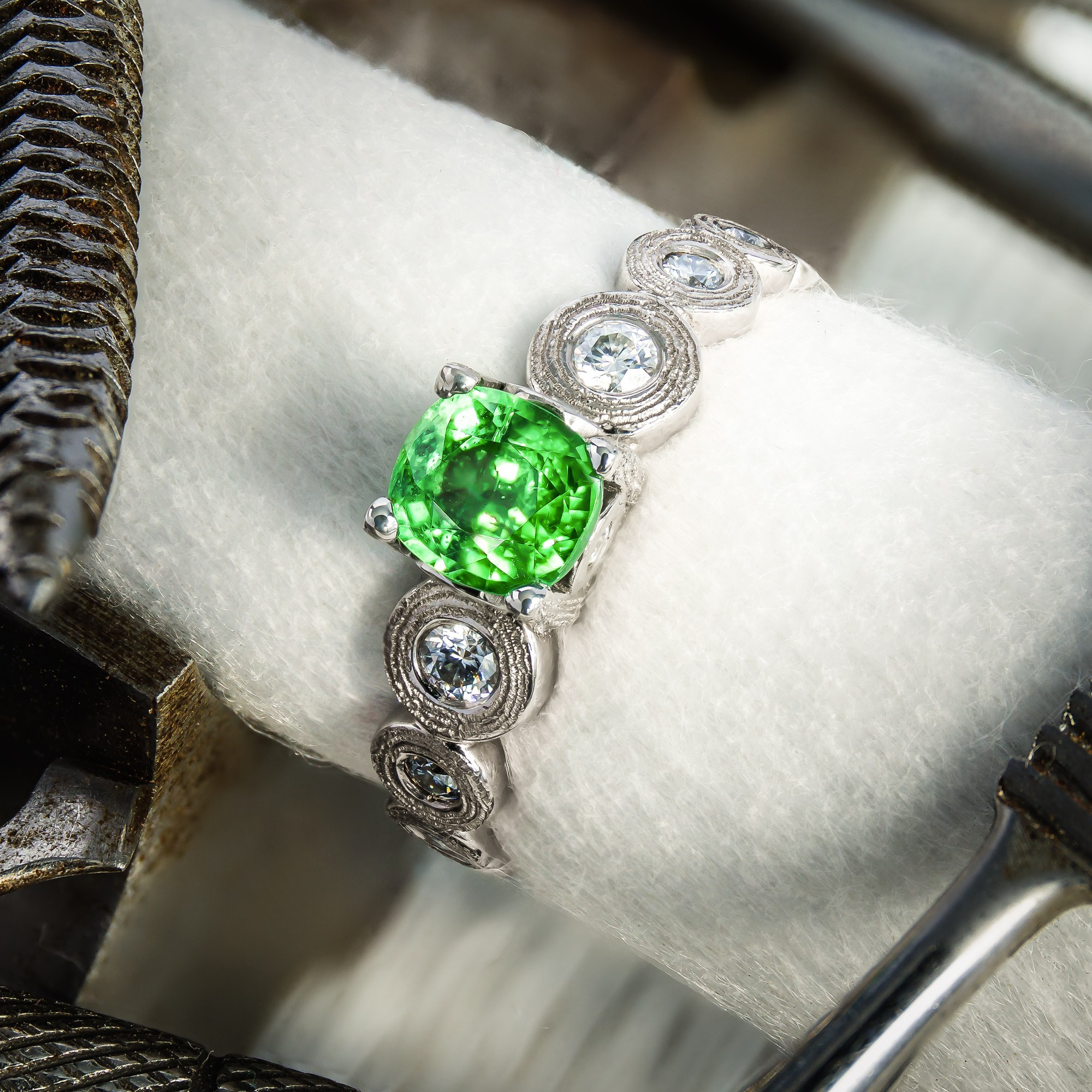 IRStudio: фотосъемка ювелирных изделий. Рекламный и предметный фотограф Марченков Антон