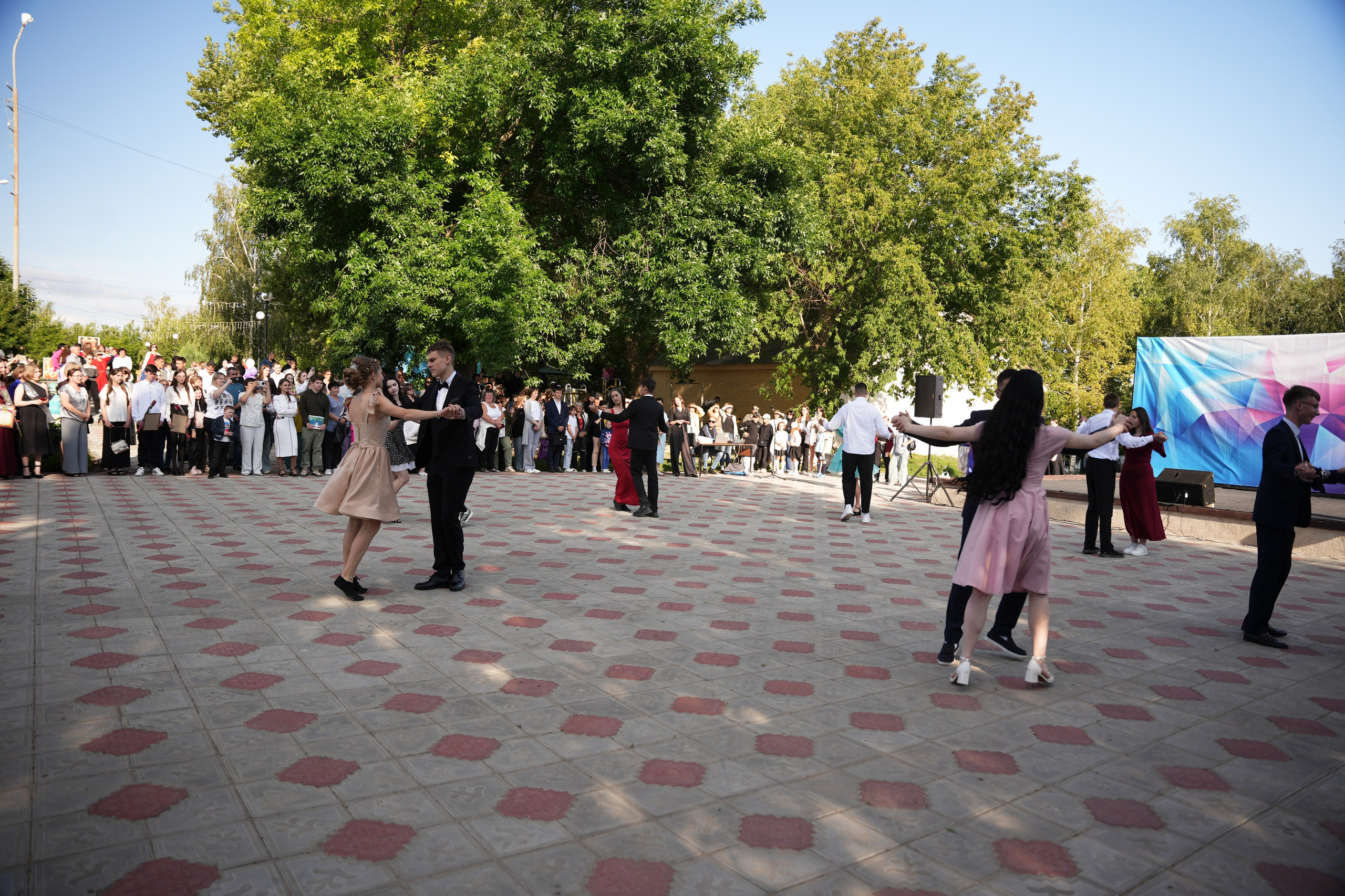 Выпускной в парке. Ольга Плаксина фотограф в Саратове