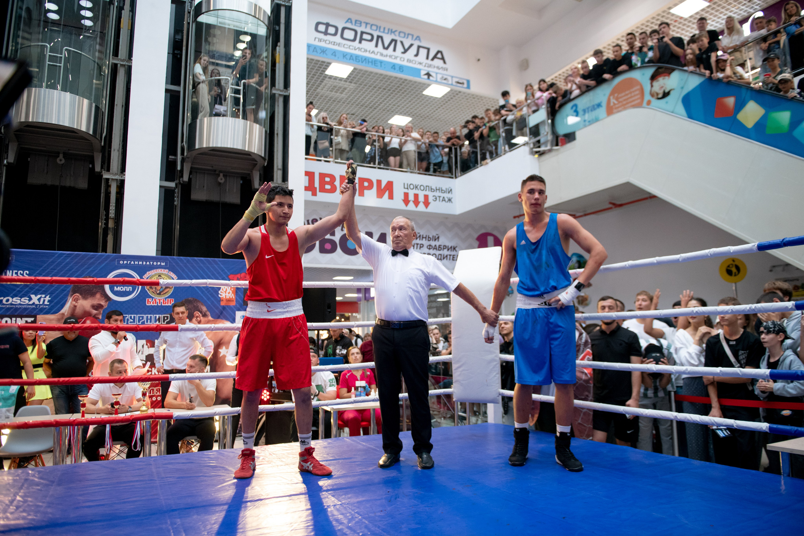 Турнир по боевым искусствам в ТЦ «Сити Молл». Репортажный фотограф в Стерлитамаке Дмитрий Соколов