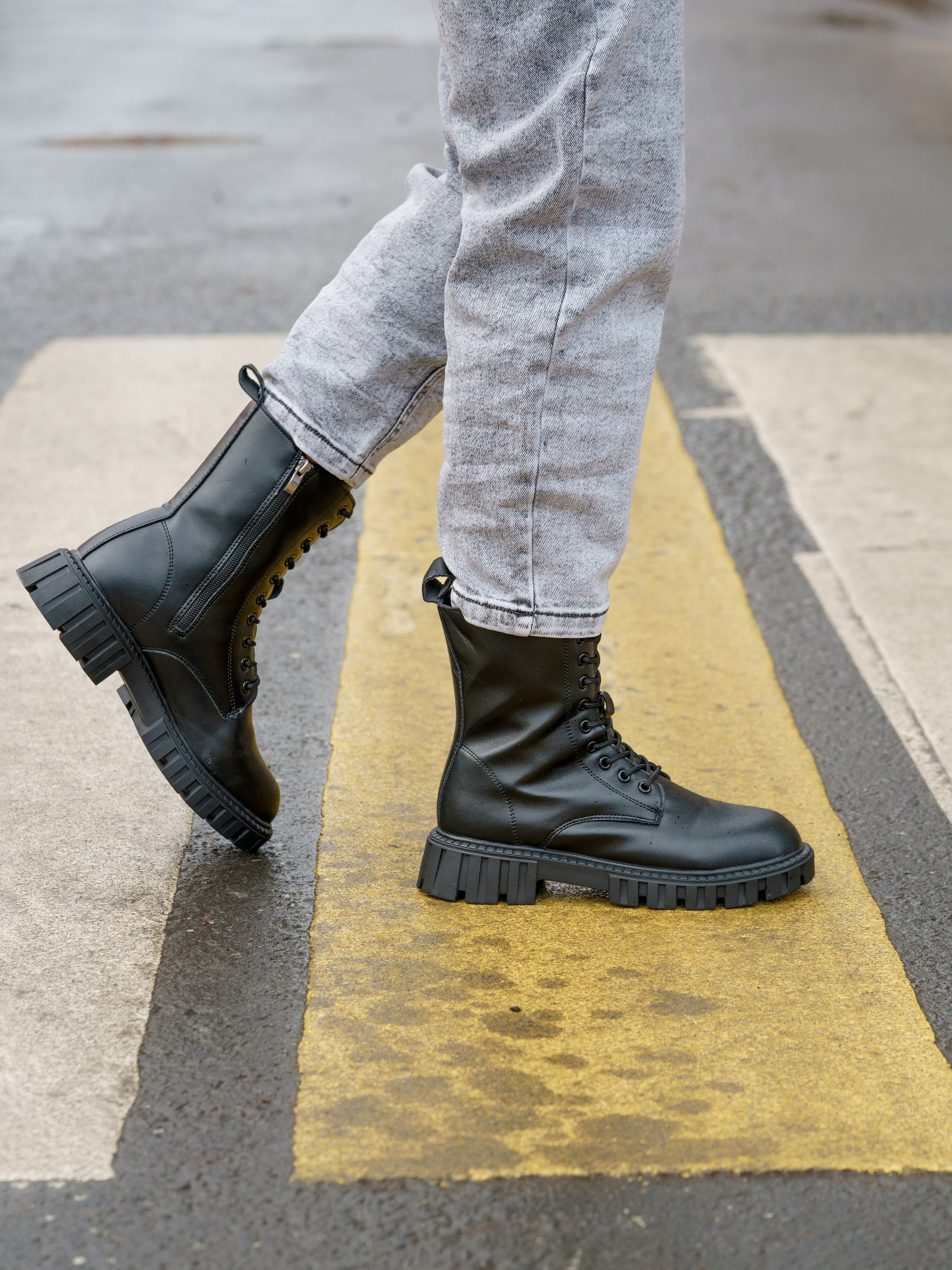 Носки и обувь. KED Production — продакшн из СПб. Создаём фото, видео и контент, который помогает брендам и селлерам продавать больше