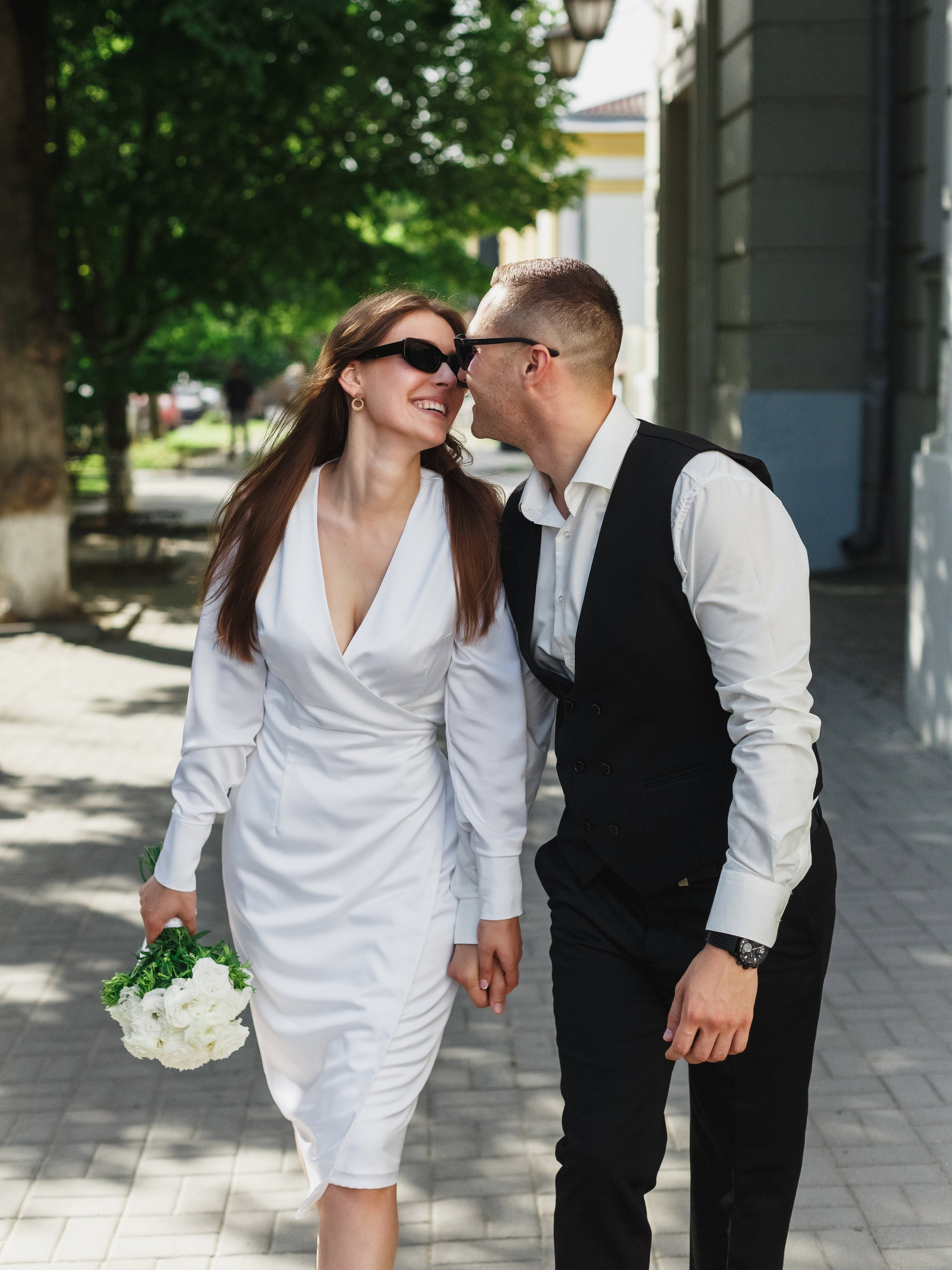 Свадебный фотограф Таганрог — фотосессия в центре города и банкет в коттедже «Виктория». Свадебный и семейный фотограф в Таганроге Бакарюк Антон