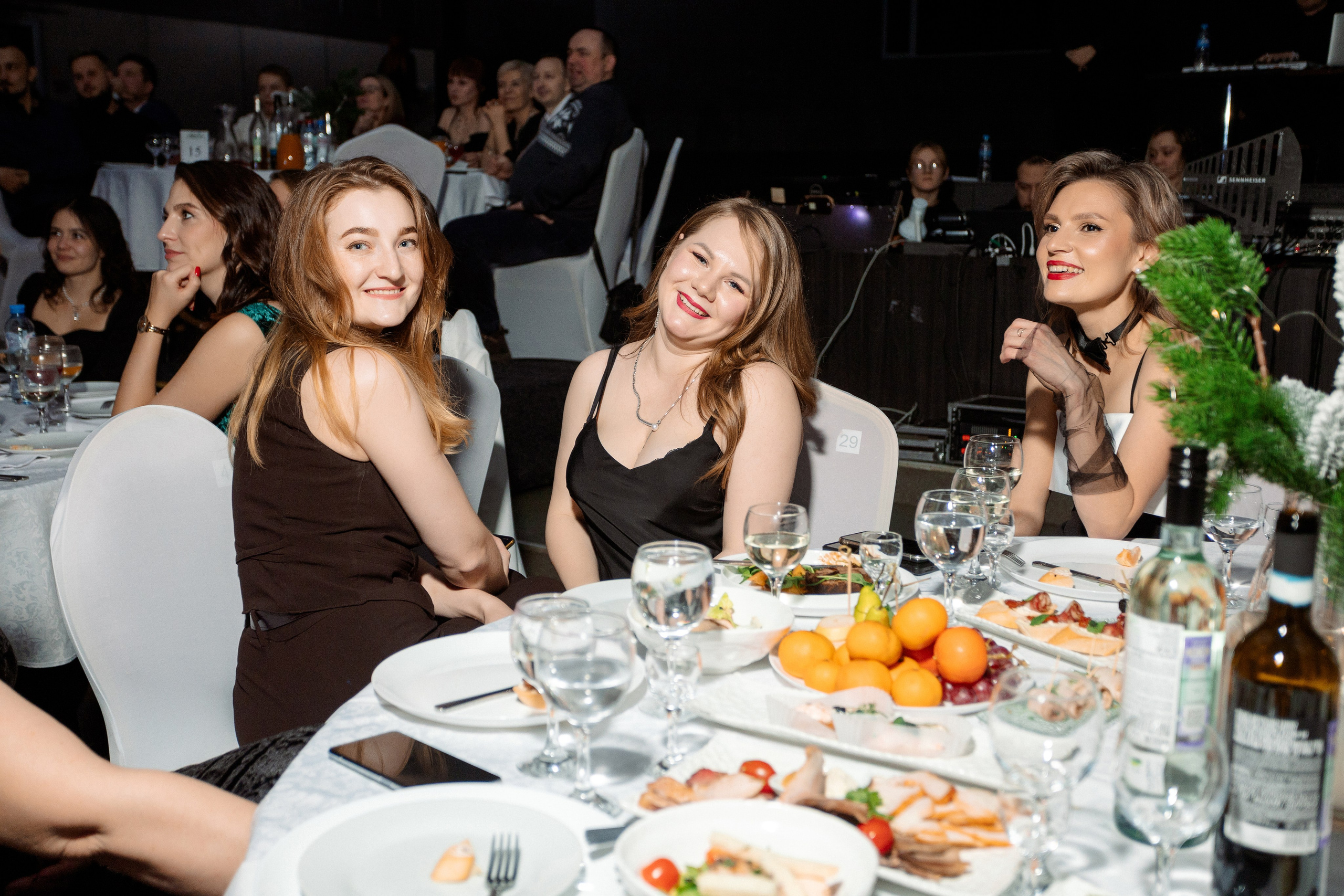 РЕПОРТАЖ: НОВЫЙ ГОД В ДК МЕТАЛЛУРГ. Профессиональный фотограф в Ижевске Леша Петров