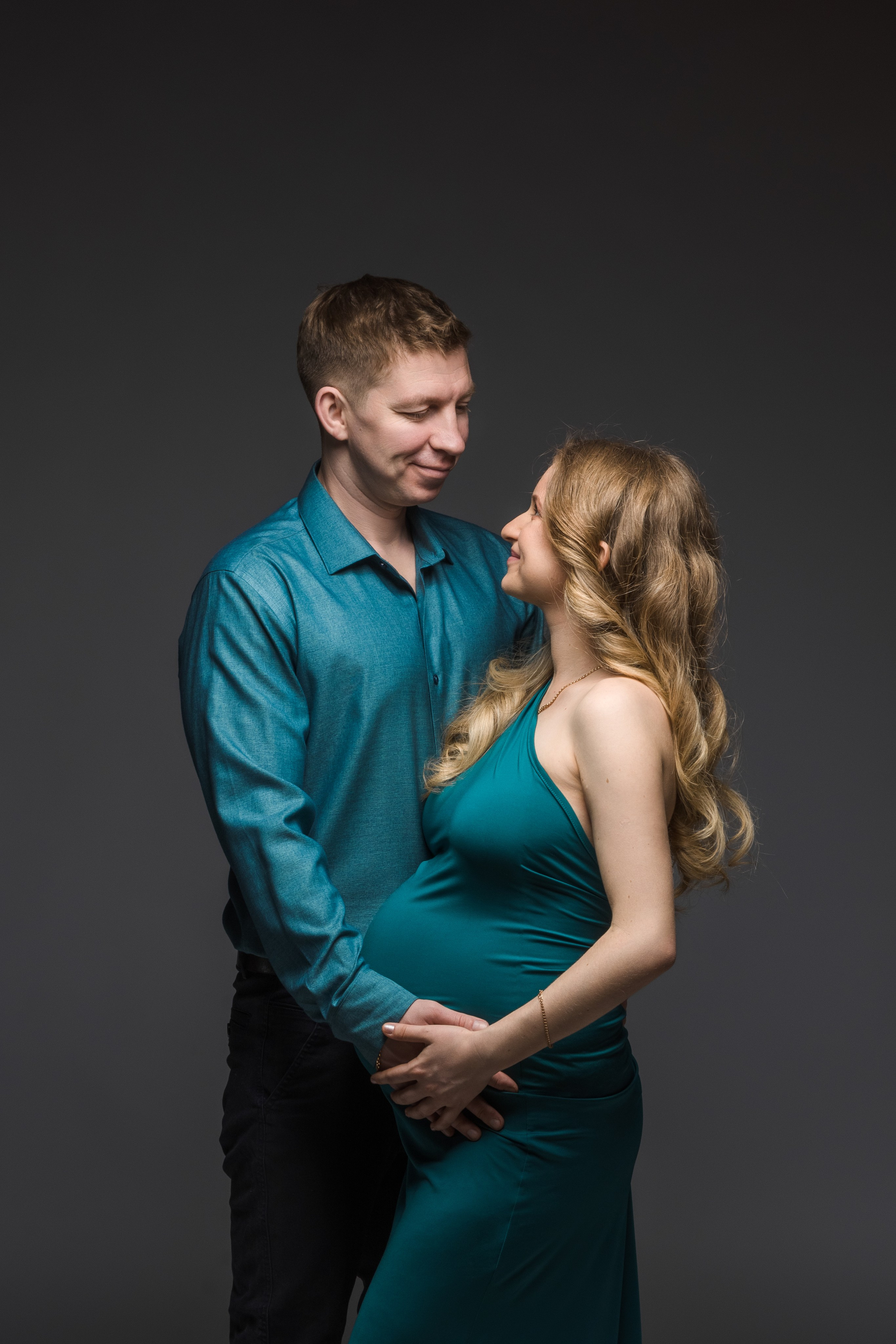 Беременность. Индивидуальные, семейные, студийные съемки в Серпухове и за пределами