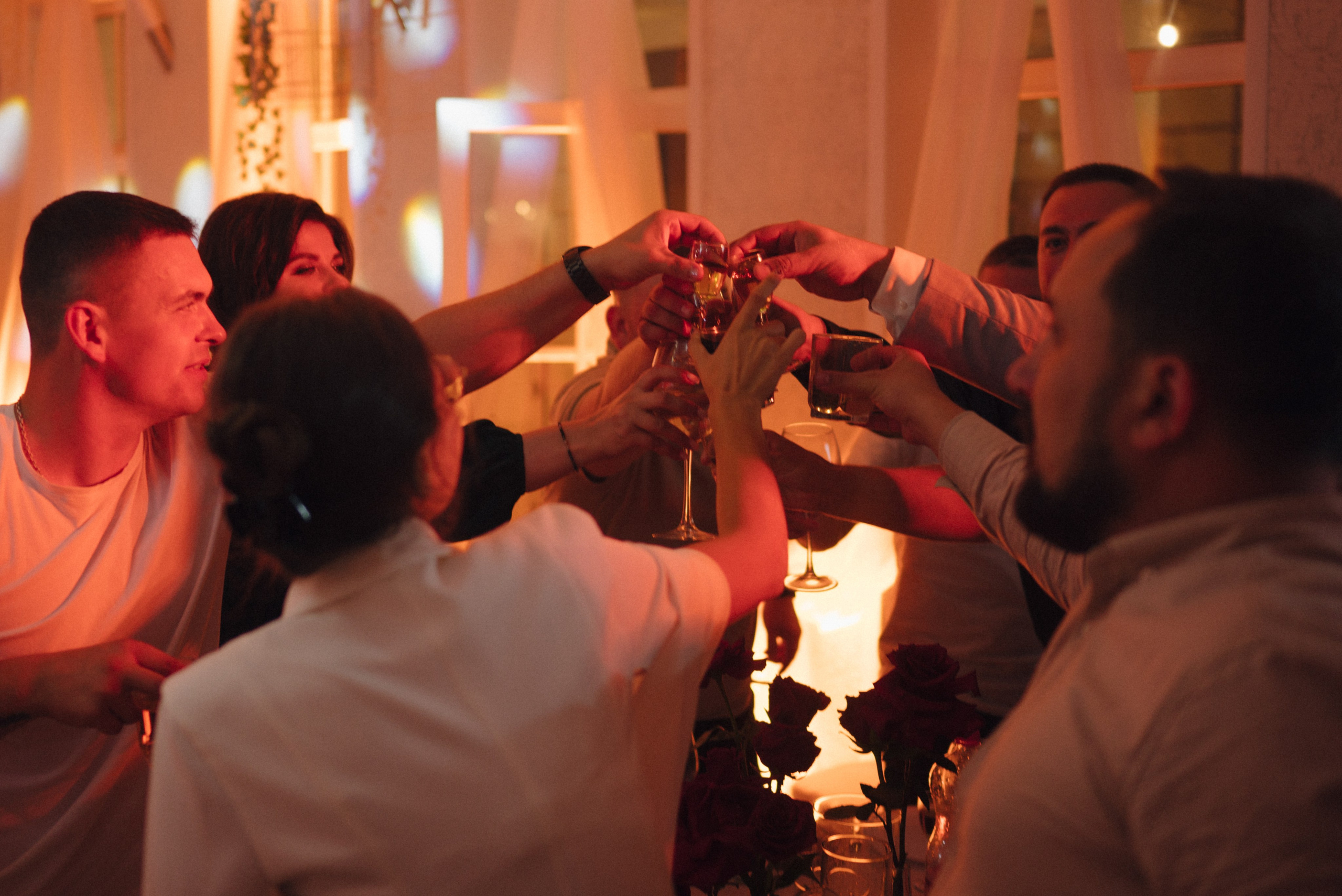 Виталий и Элизабета. Свадебный фотограф Надежда Долгова