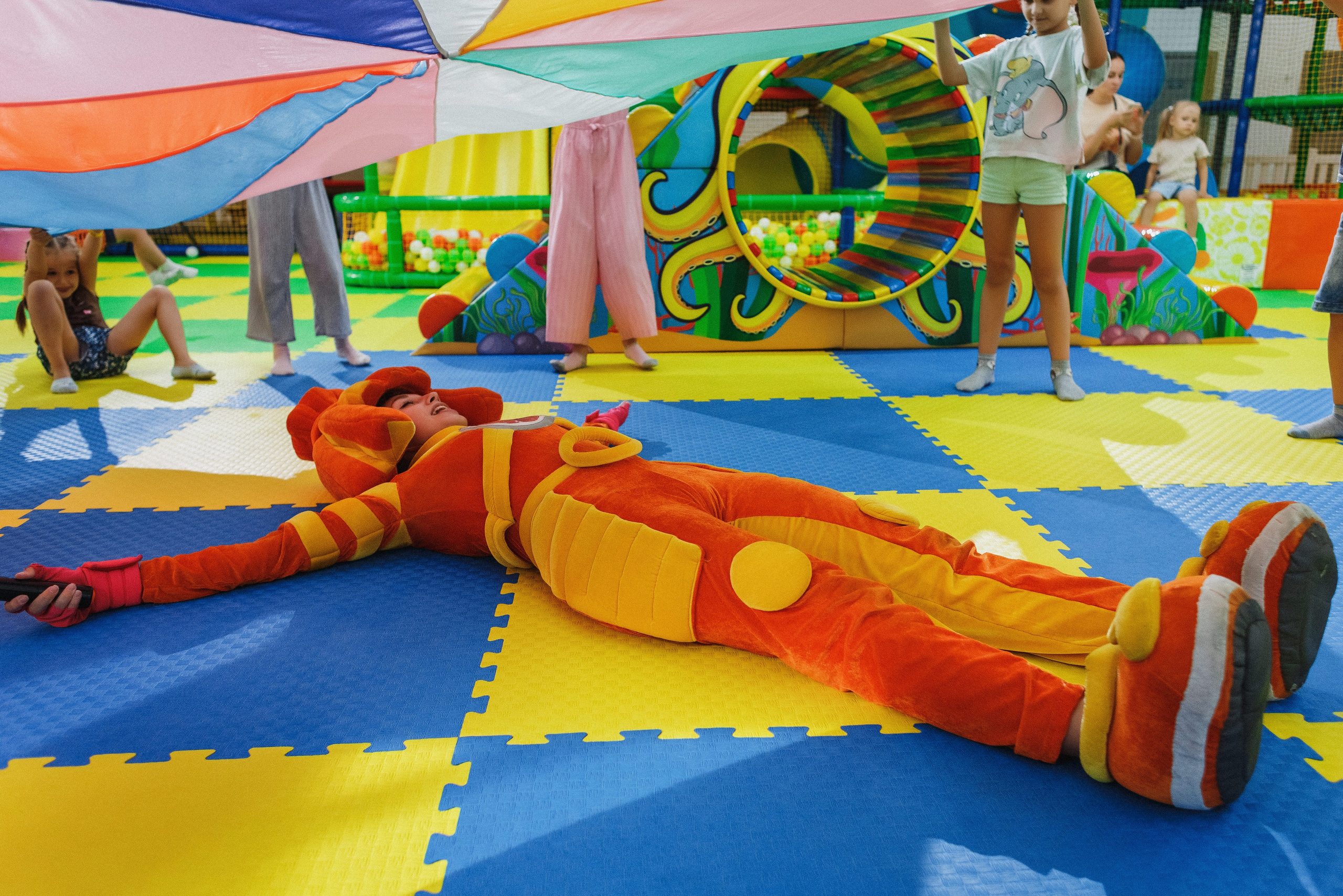 Волшебные моменты: детский праздник в игровой Клумба, Таганрог. Свадебный и семейный фотограф в Таганроге Бакарюк Антон