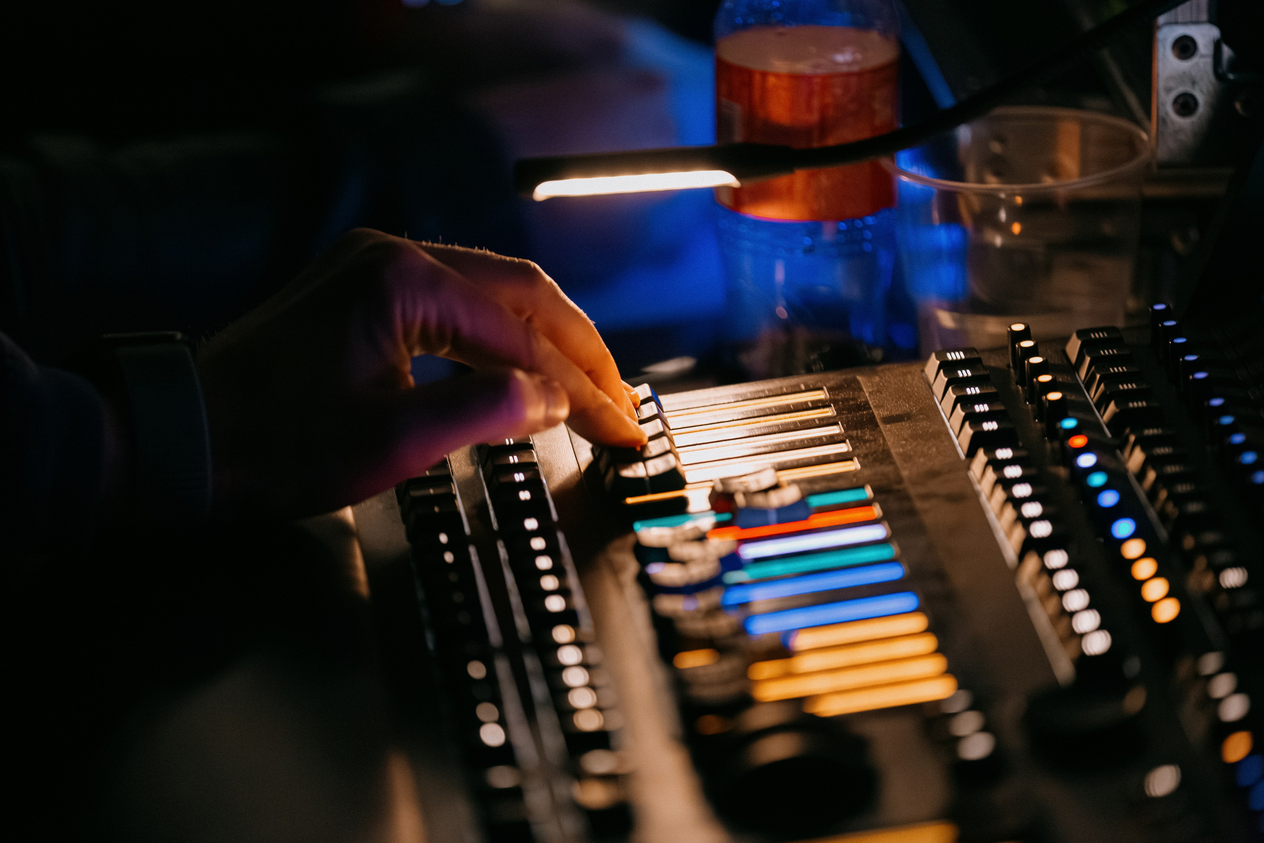 Премия Виктория 2025. Олег Левин — профессиональный концертный и бэкстейдж фотограф в Москве