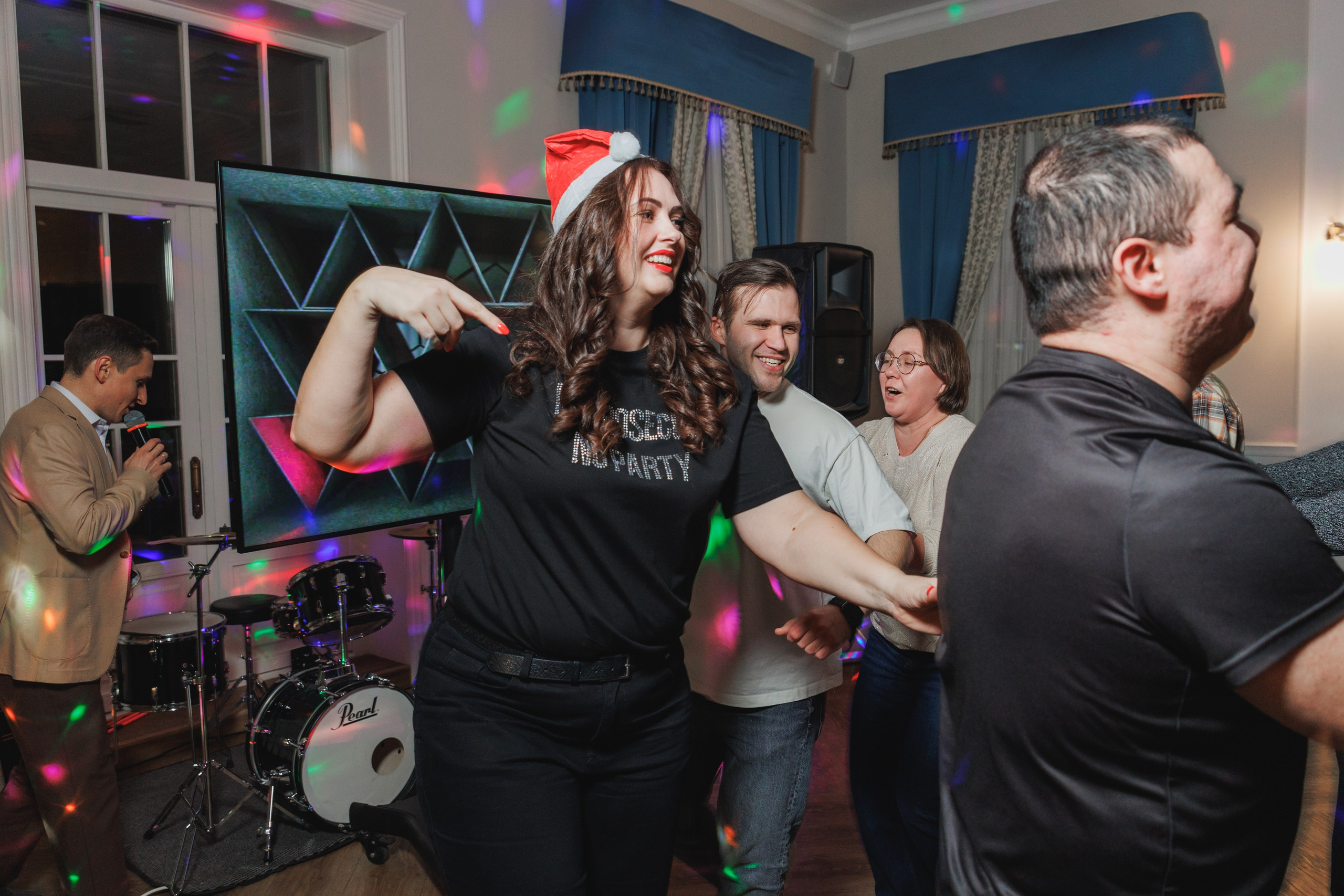 Новогодний корпоратив. Фотограф в Москве Дмитрий Емельянов