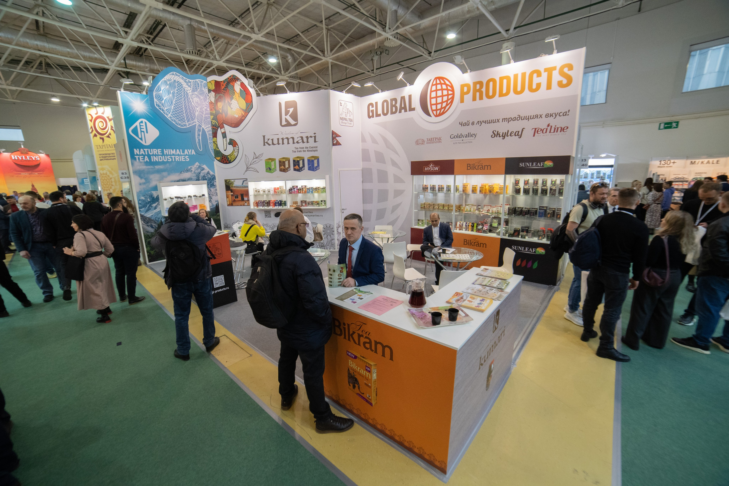 Выставочные стенды. Профессиональный портретный фотограф в Москве Владимир Глаголев