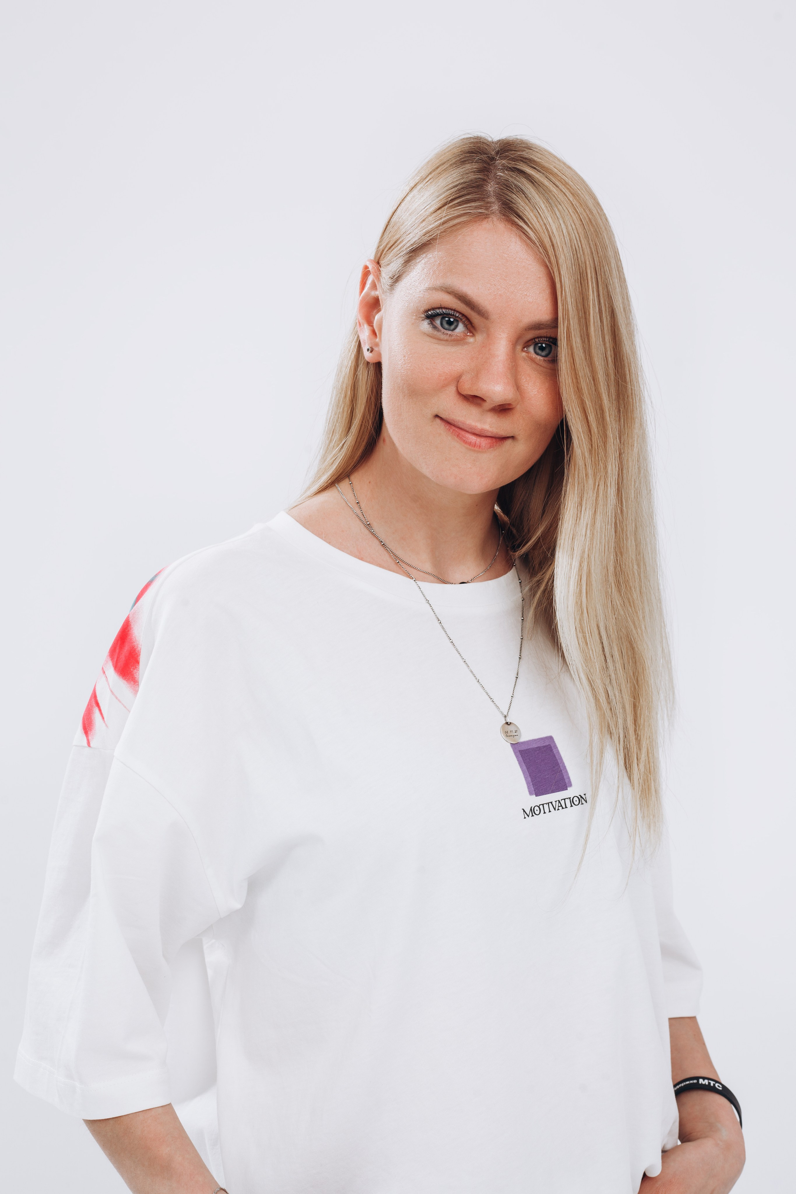 Корпоративная съемка сотрудников. Общие и портретные фото в студии Нижнего Новгорода