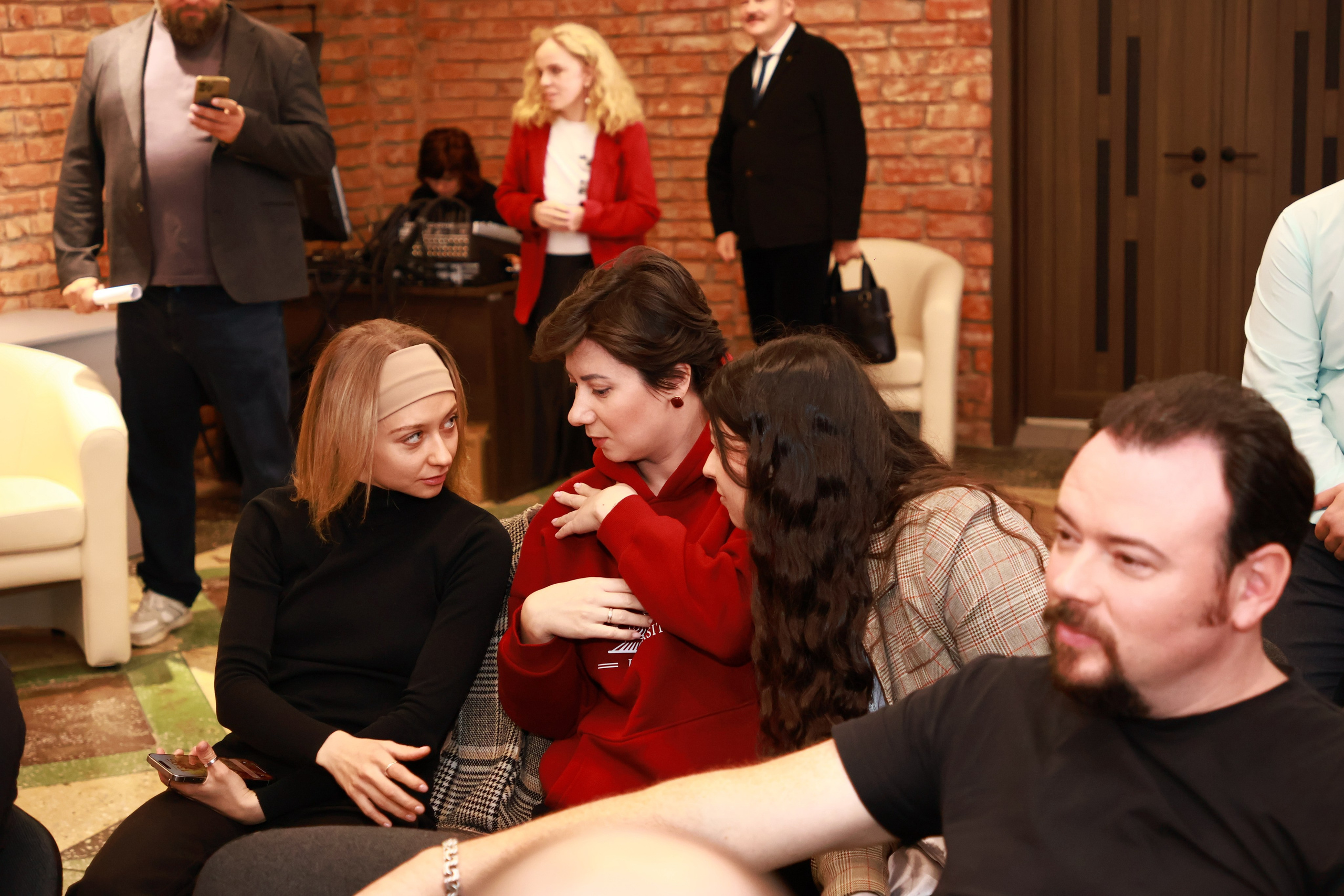 Конф. Mintonov's Film Studio